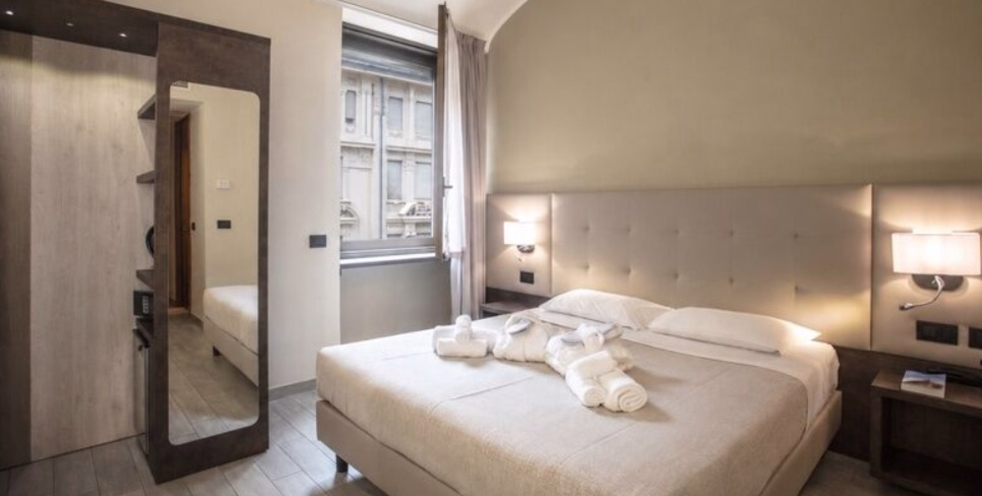 🏨 Hôtel 4* - Jours 1 à 2
