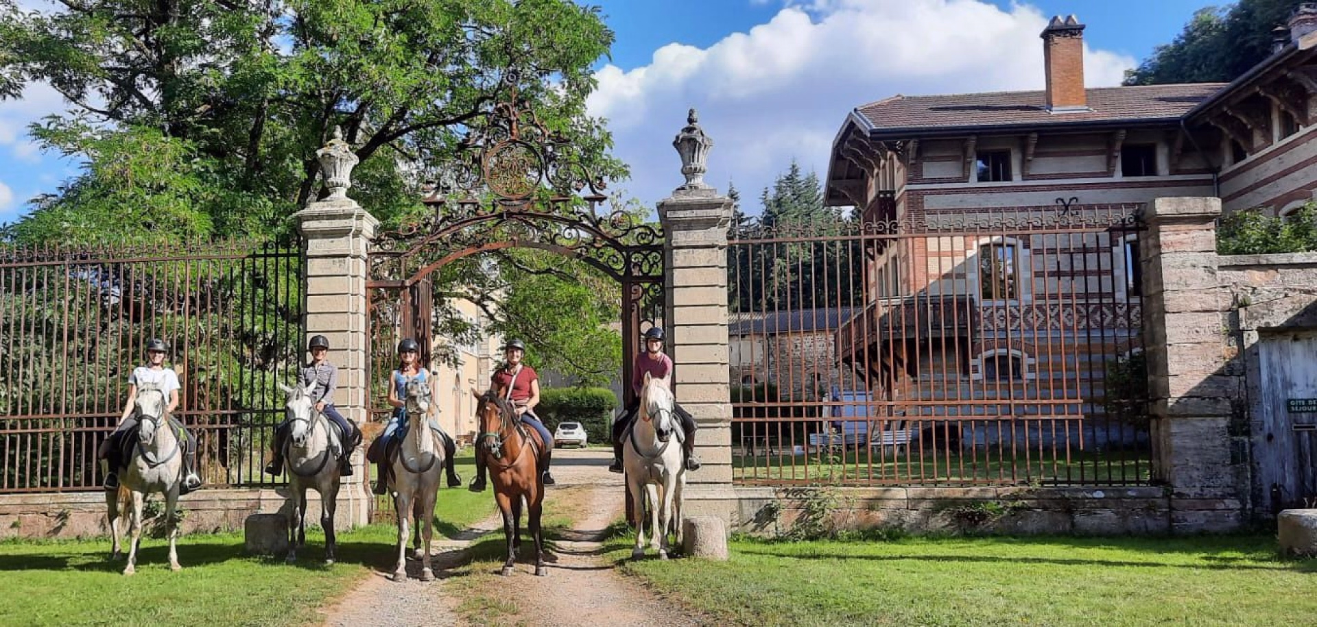 🏠 Gîte - Jours 1 à 2