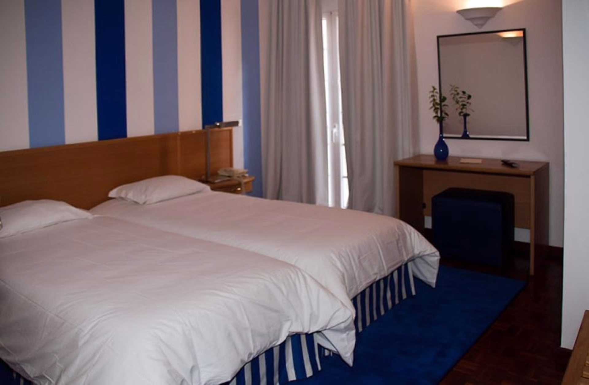 🏨 Hôtel 2* - Jour 1