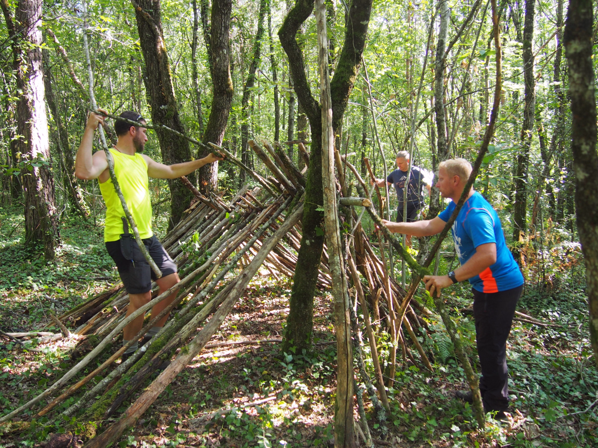 Survie et aventure en pleine nature dans le Périgord