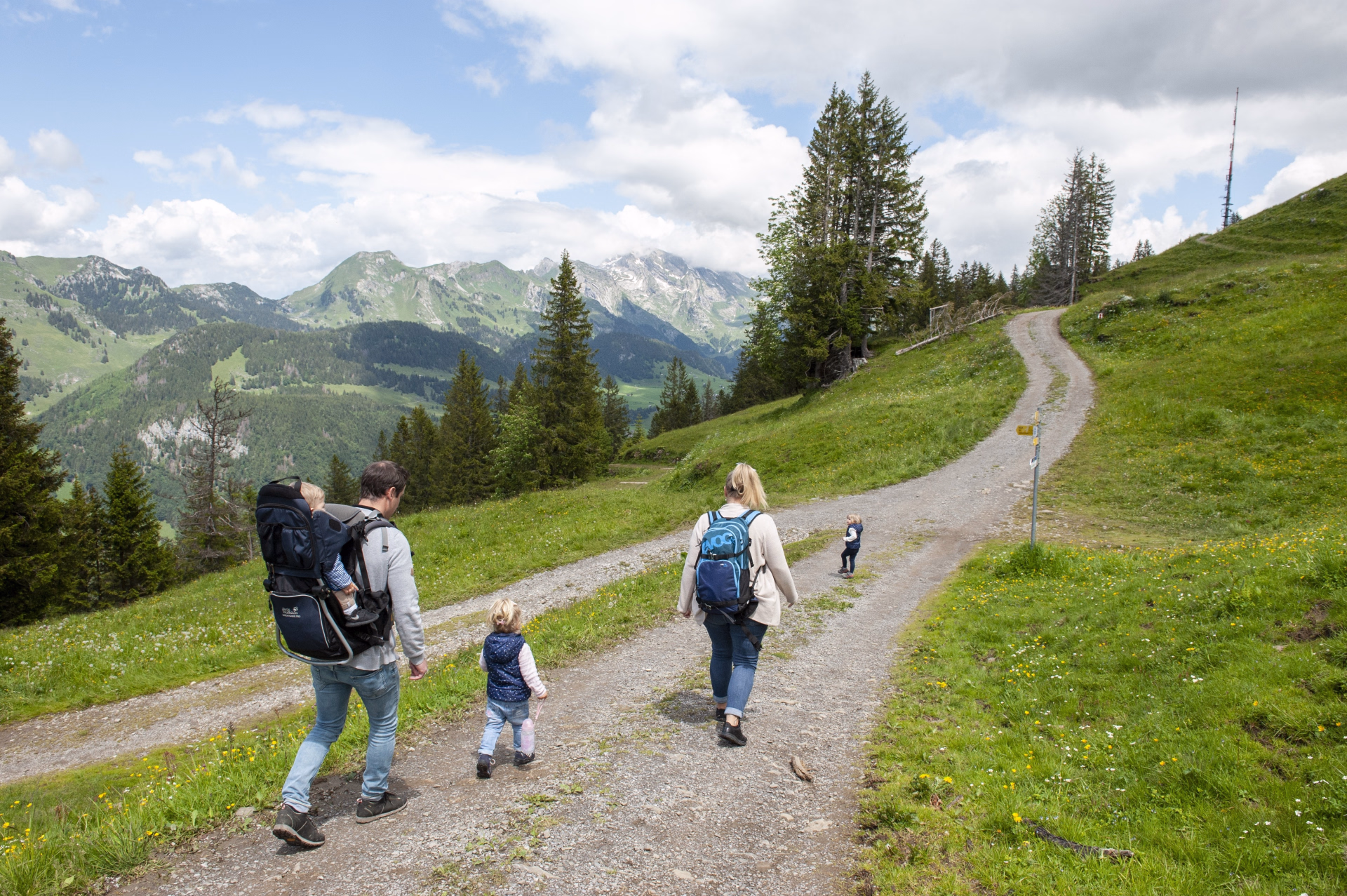 Randonnée en famille et légendes du Säntis en Suisse