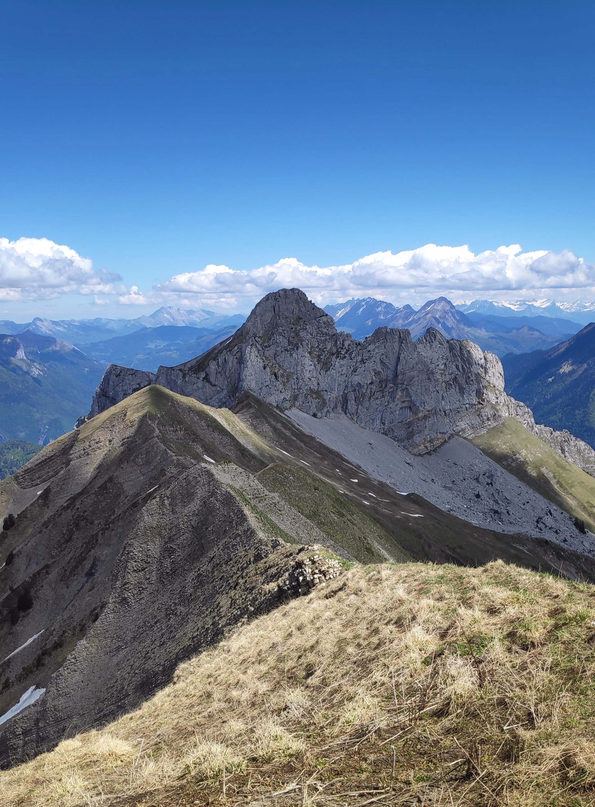 Randonnée sauvage et refuges au cœur des Bauges
