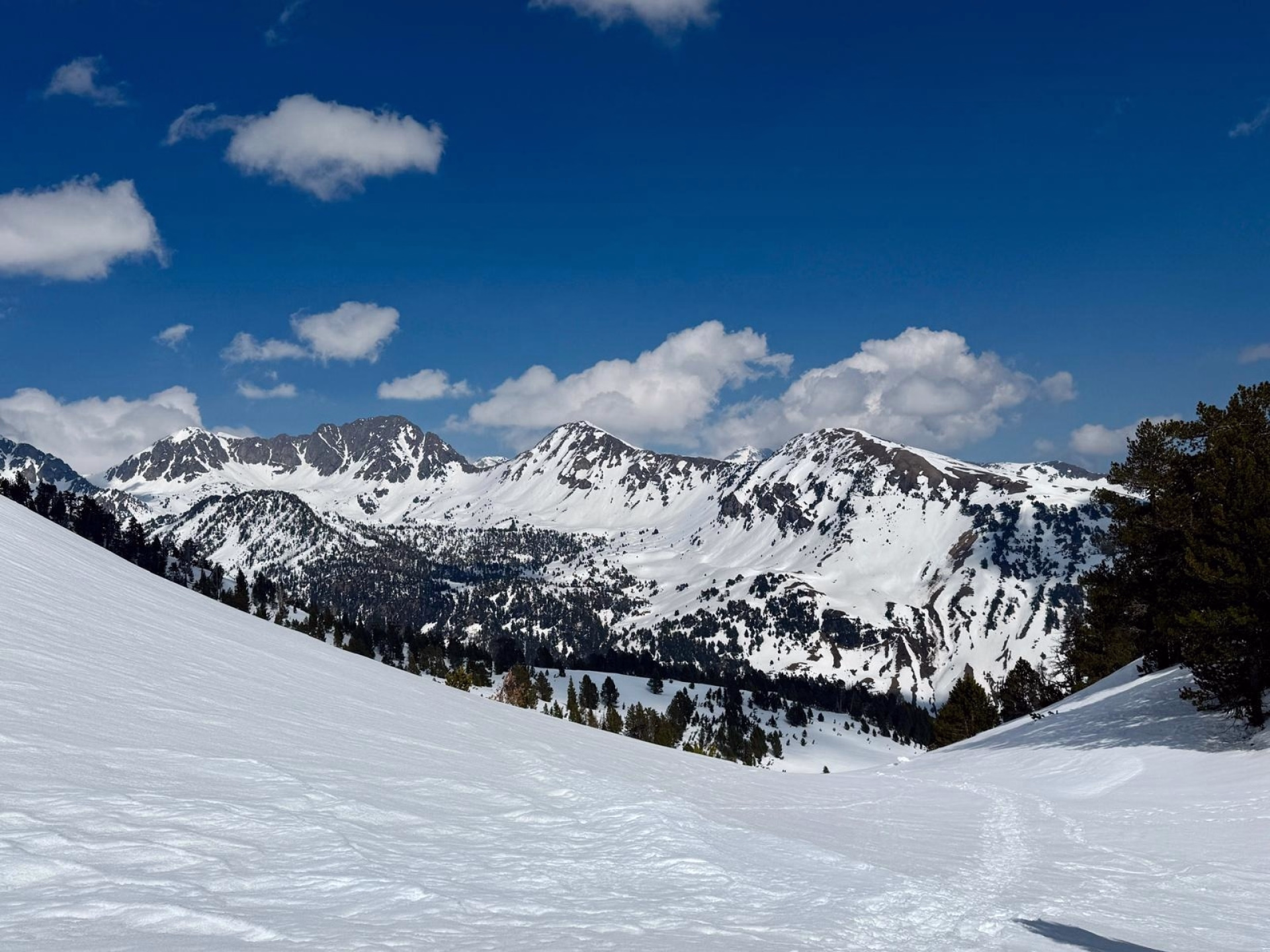 Aventure itinérante en raquettes dans la réserve du Néouvielle