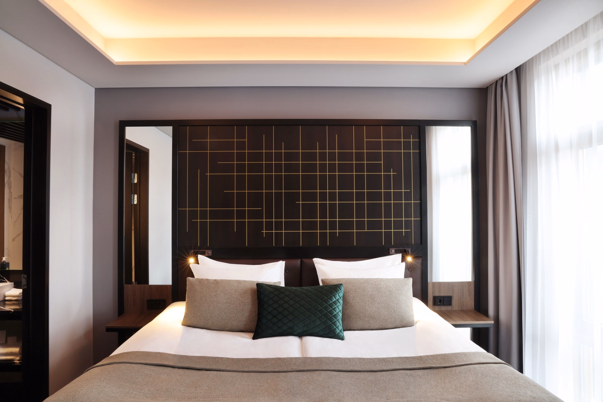 🏨 Hôtel 4* - Jours 1 à 2, 6