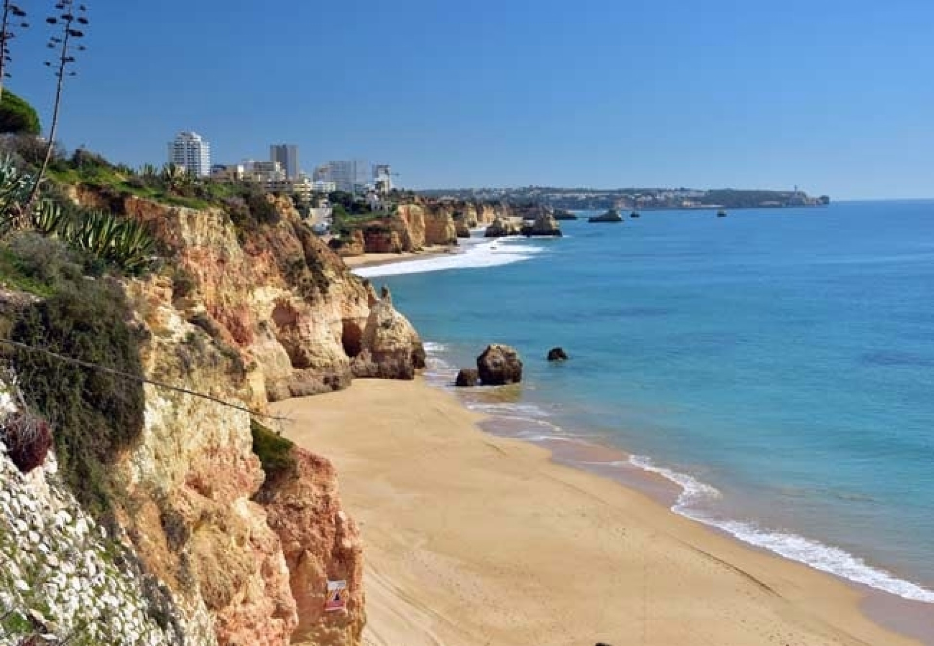 Parcourir à vélo l'Algarve occidentale, entre les montagnes et la côte
