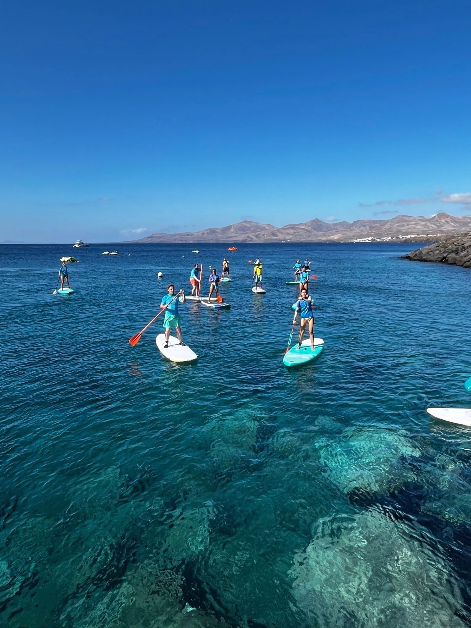 Retraite océan et bien-être : surf, paddle et yoga à Lanzarote