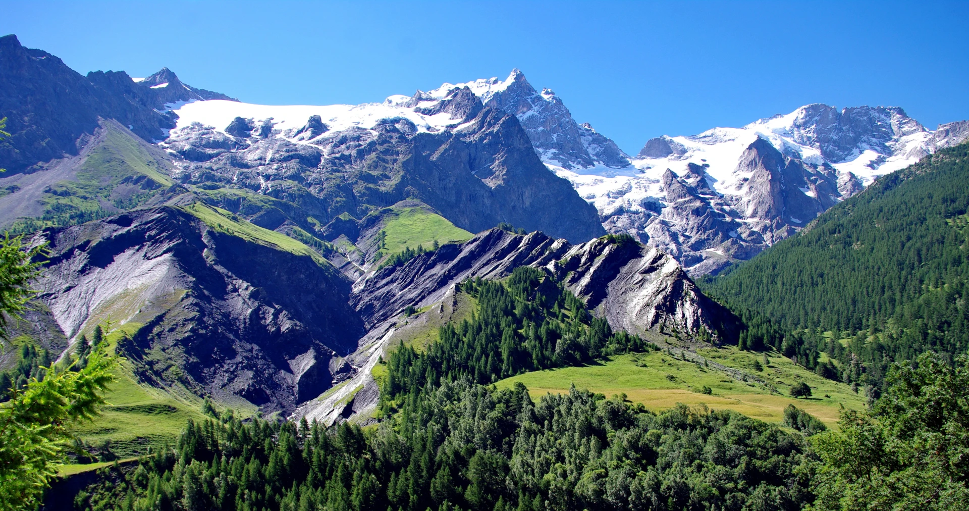 Découvrez notre sélection de week-ends et de courts séjours dans les Alpes