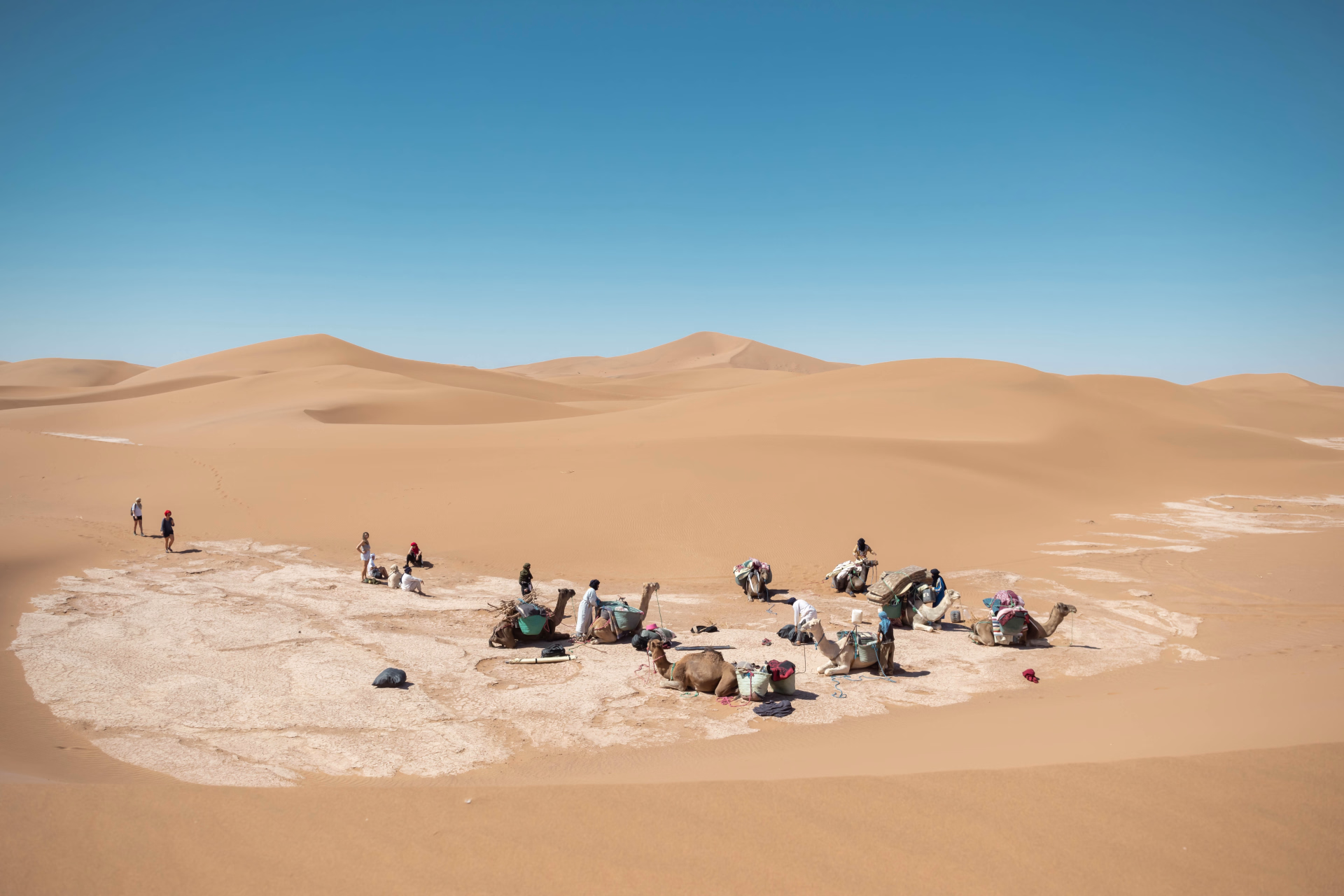 Randonnée avec des nomades dans le désert marocain