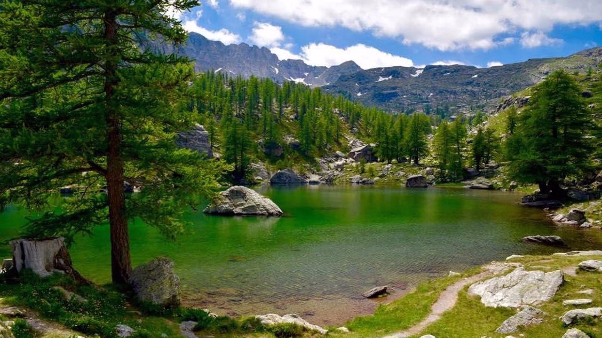 Trek et gravures dans la Vallée des Merveilles