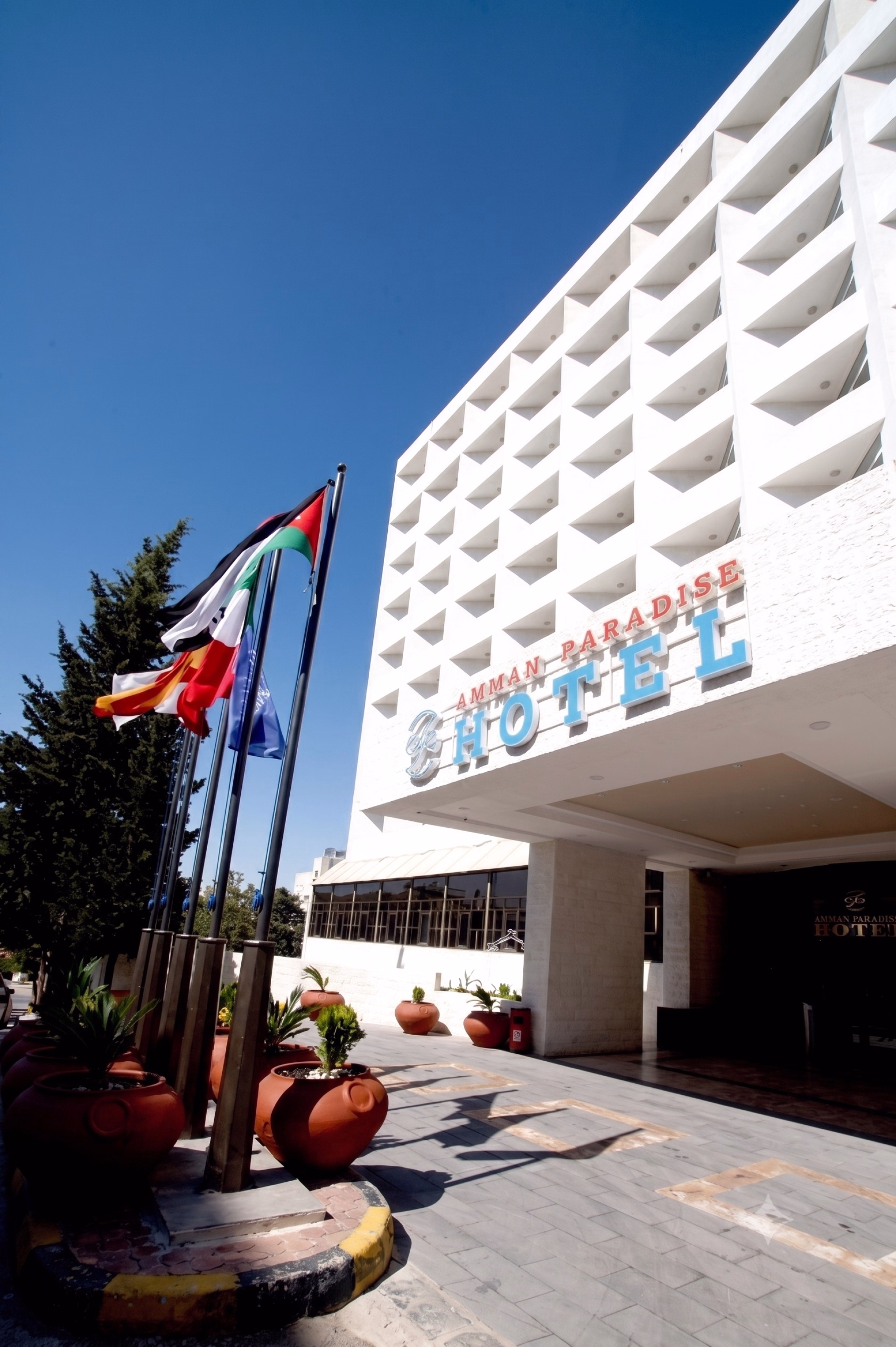 🏨 Hôtel 4* - Jour 1