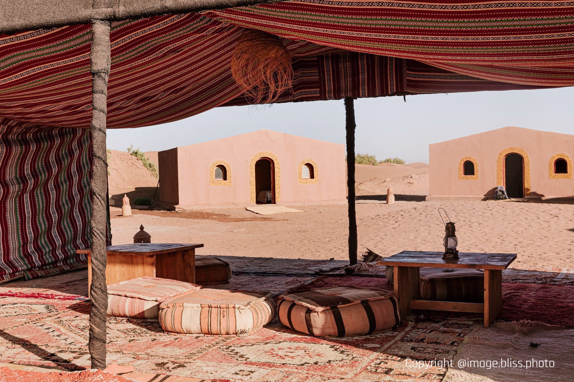 Trek et bivouac dans le désert marocain