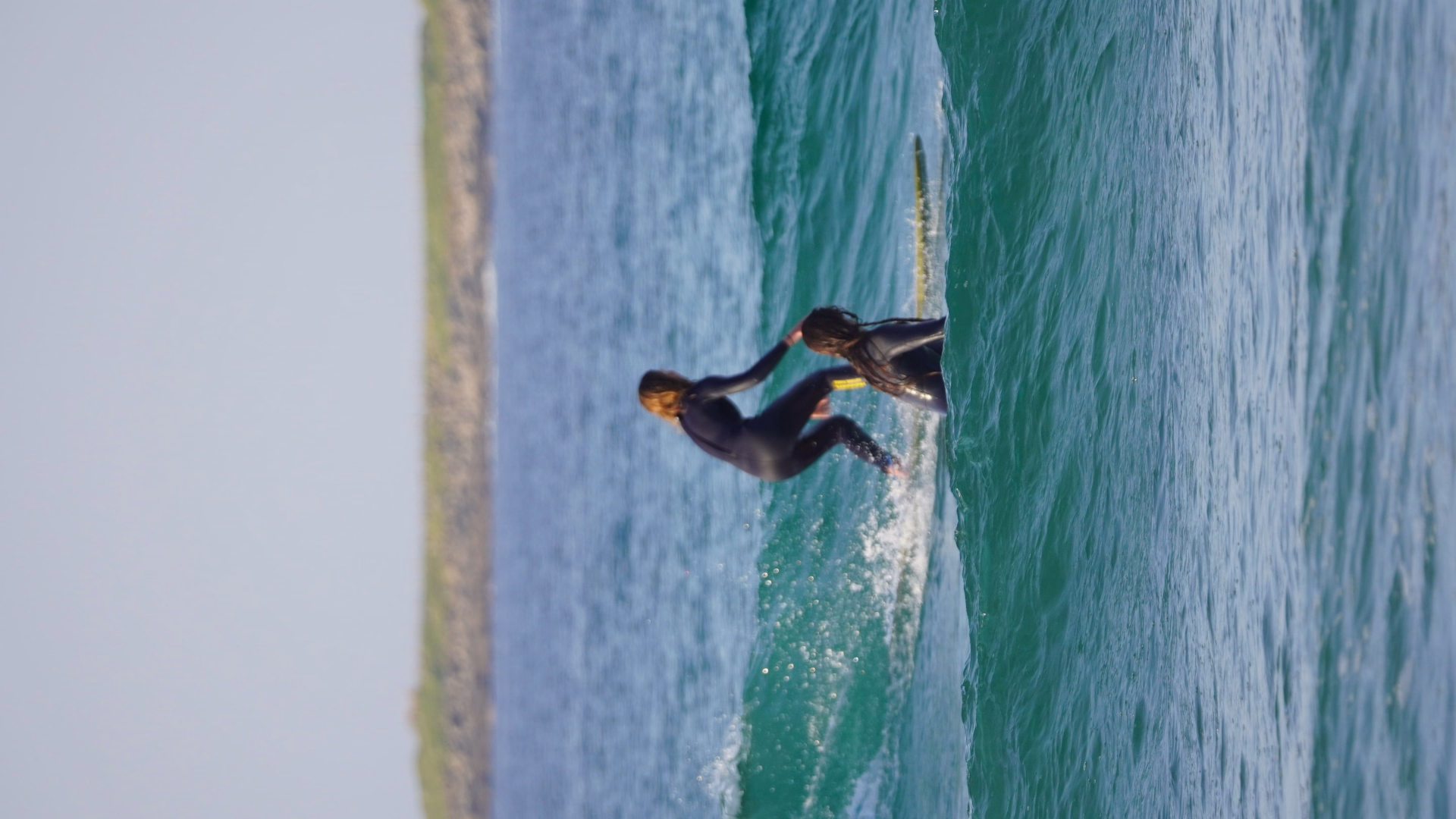 Sessions de surf et évasion sauvage sur la côte nord de l'Irlande