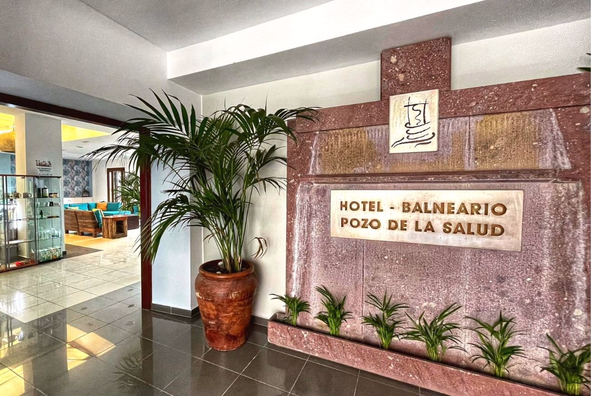 🏨 Hôtel 2* - Jours 6 à 7