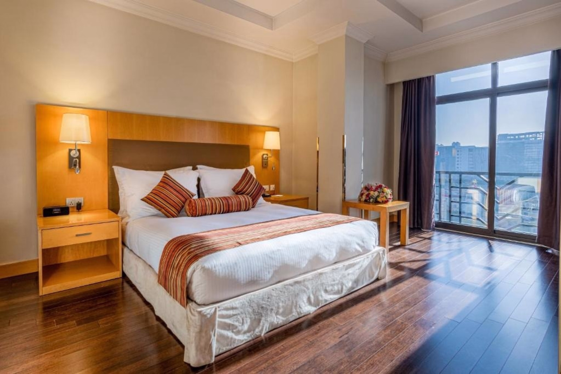🏨 Hôtel 4* - Jour 1