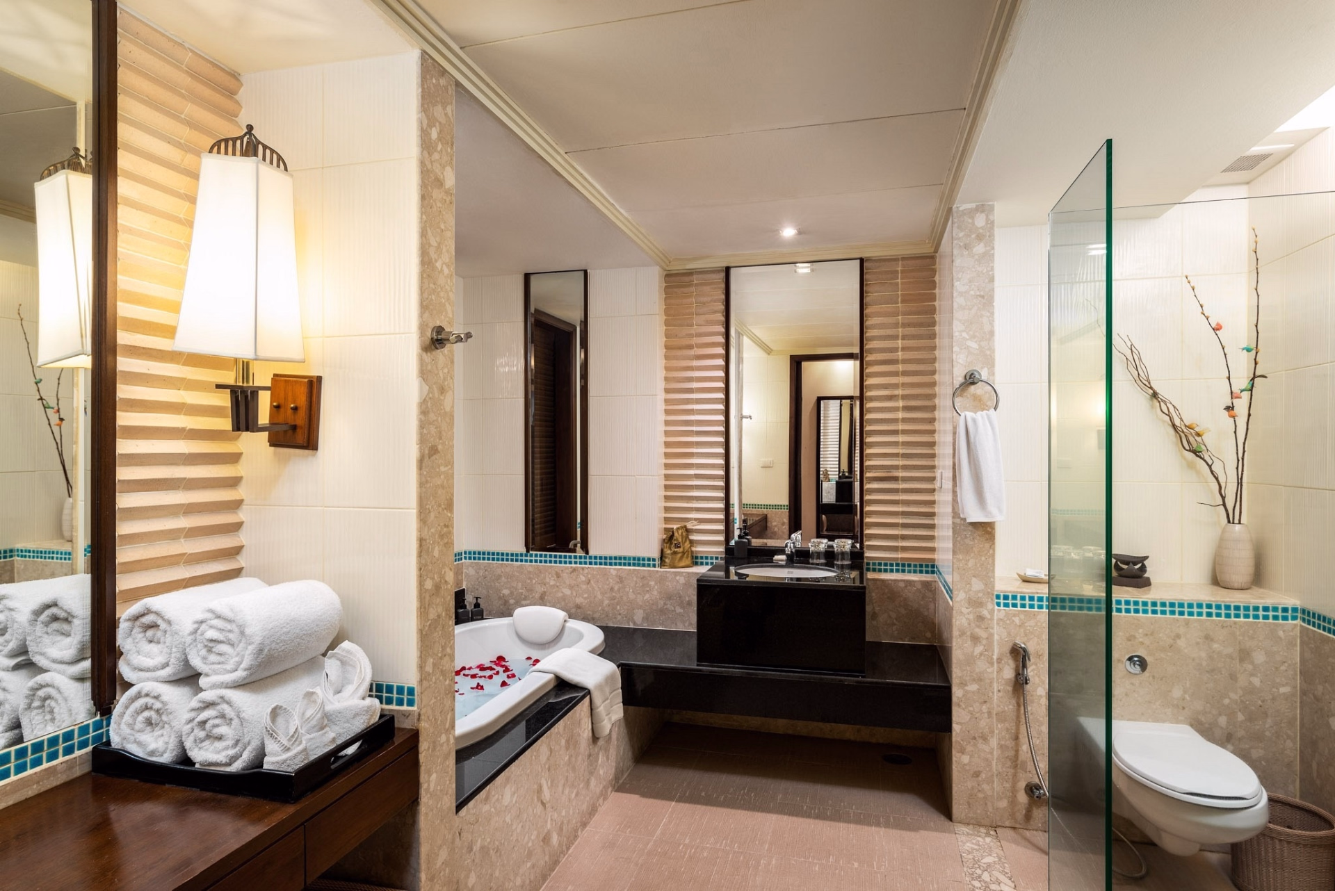 🏨 Hôtel 4* - Jours 2 à 7