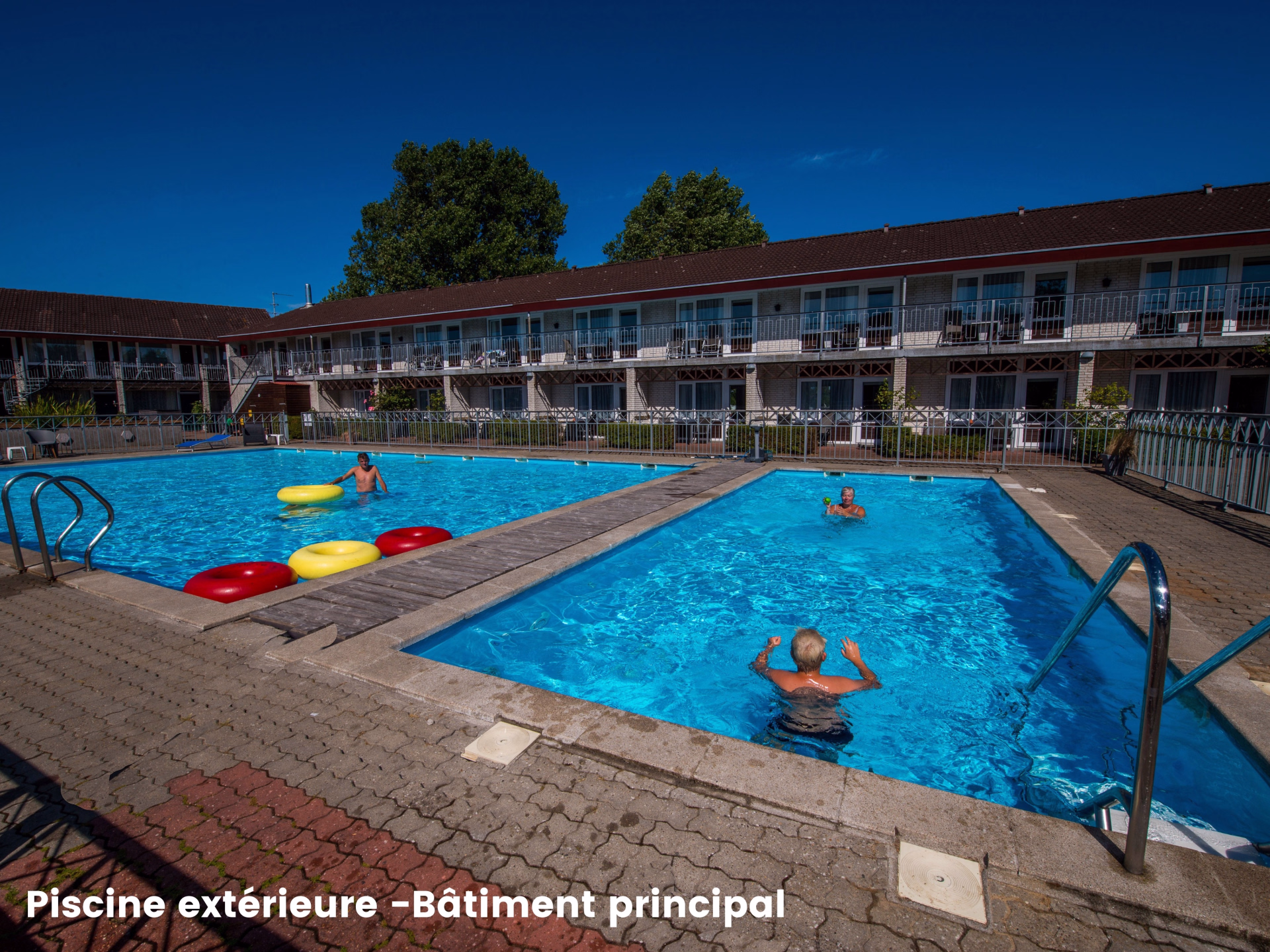 🏨 Hôtel 3* - Jours 1 à 7