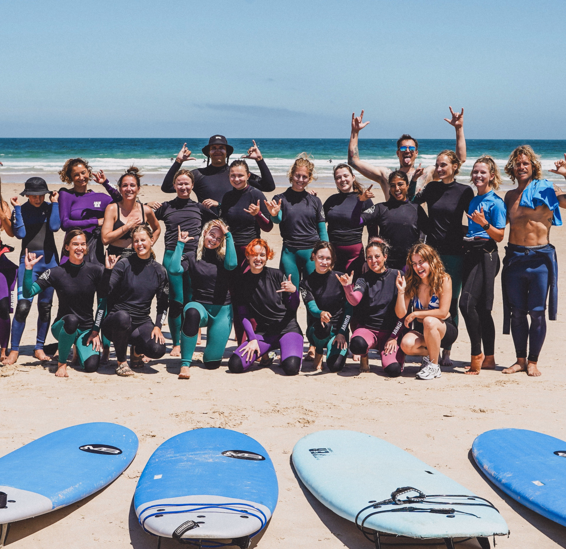 Vacances surf et détente sur la plage sous le soleil de Peniche