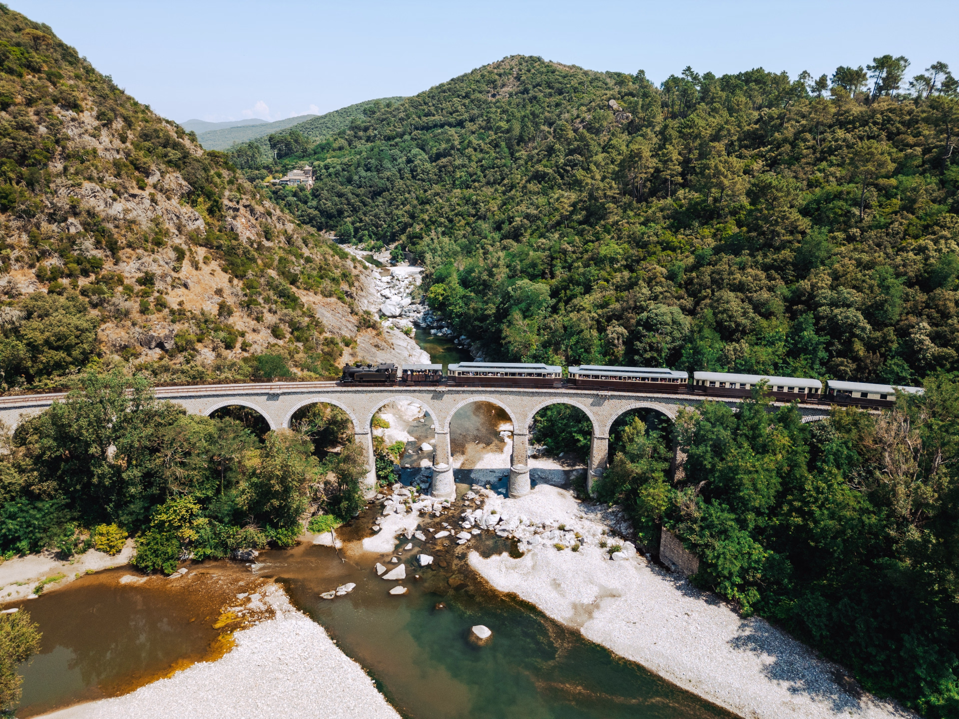 Evasion Padel dans les Cévennes