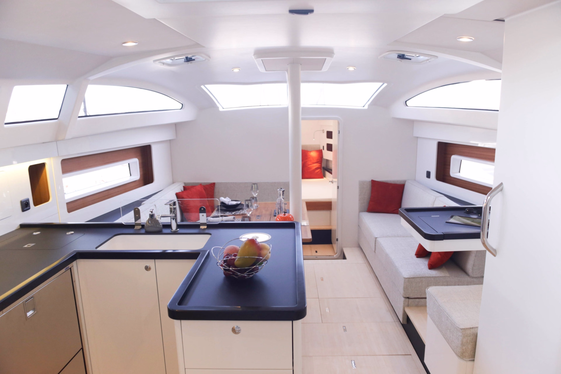 🚢 Bateau de croisière à voile