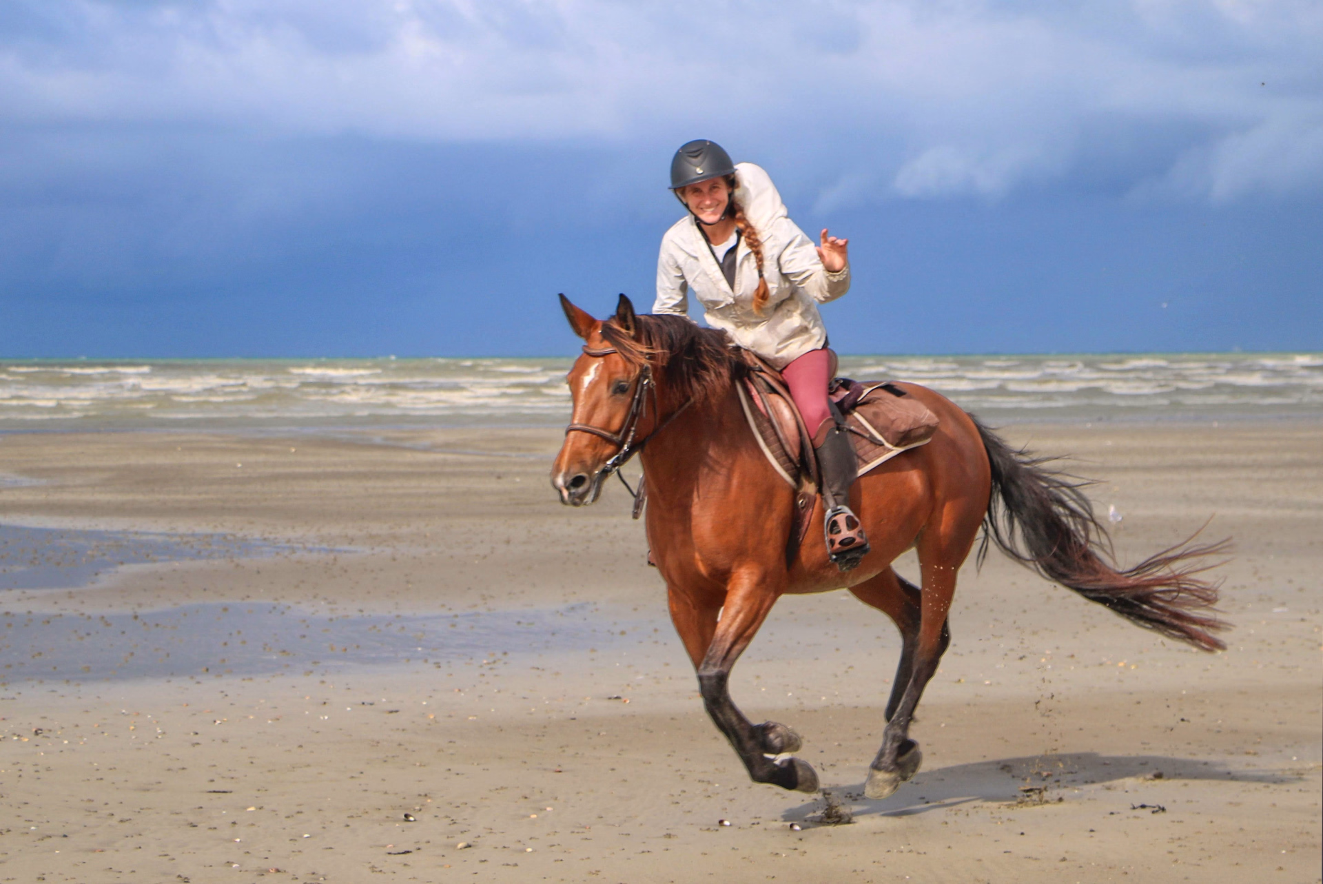 Randonnée à cheval vers les plages de la Vanlée