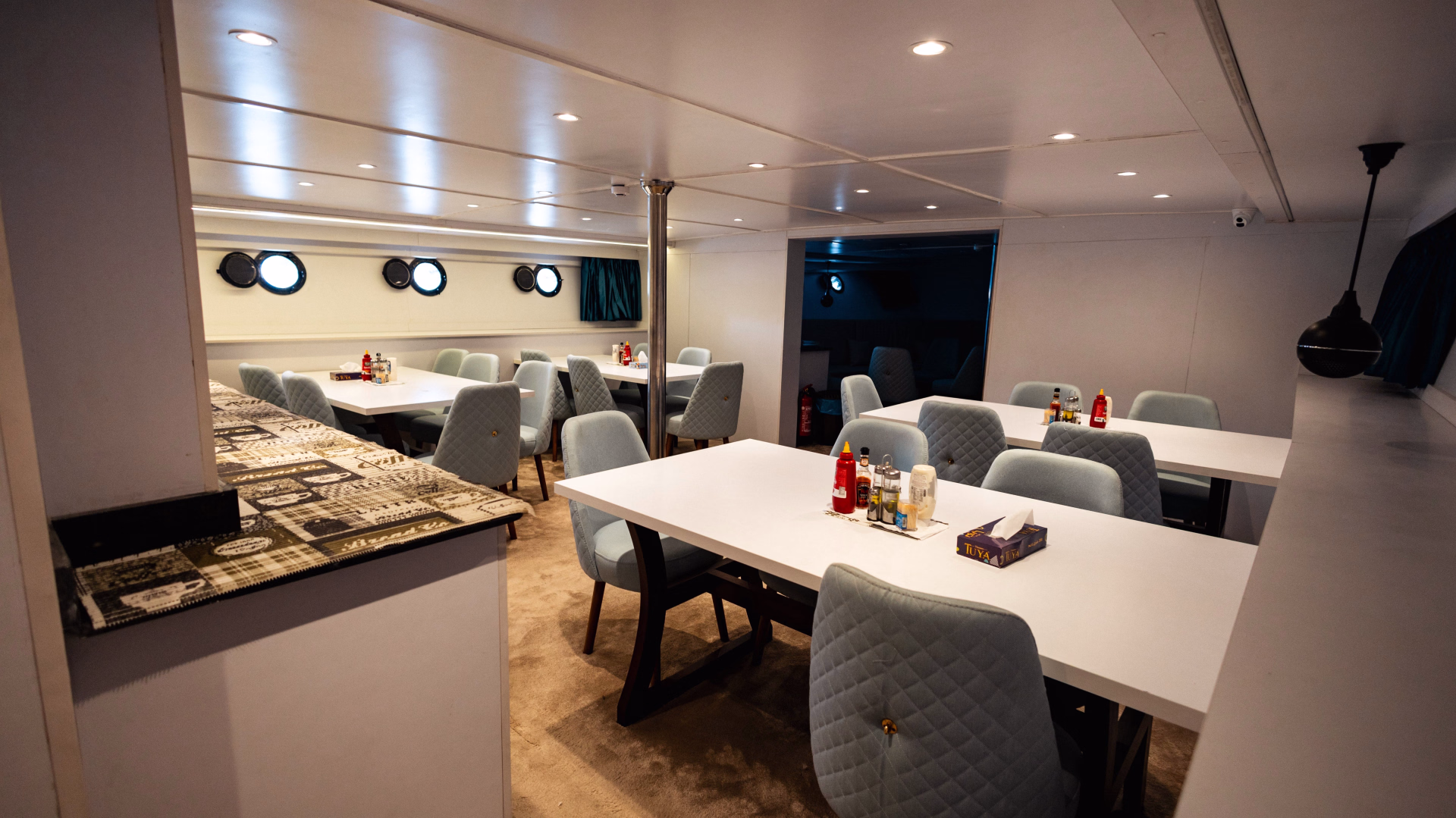 🚢 Bateau de croisière à moteur - Jours 1 à 8