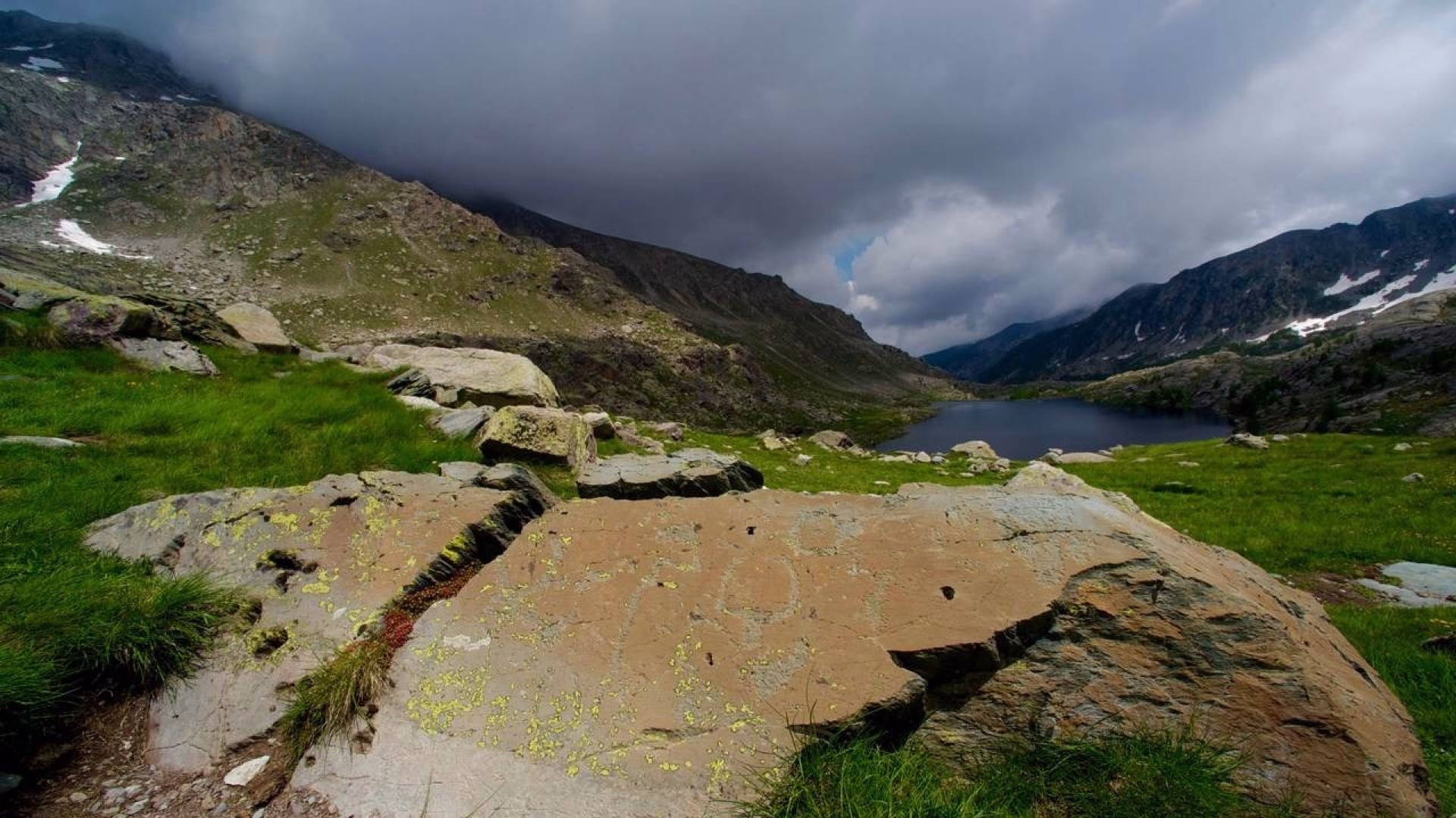 Trek et gravures dans la Vallée des Merveilles