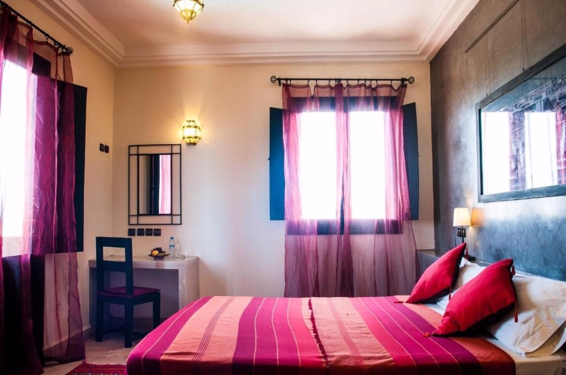 🏨 Hôtel 2* - Jour 1 et 7