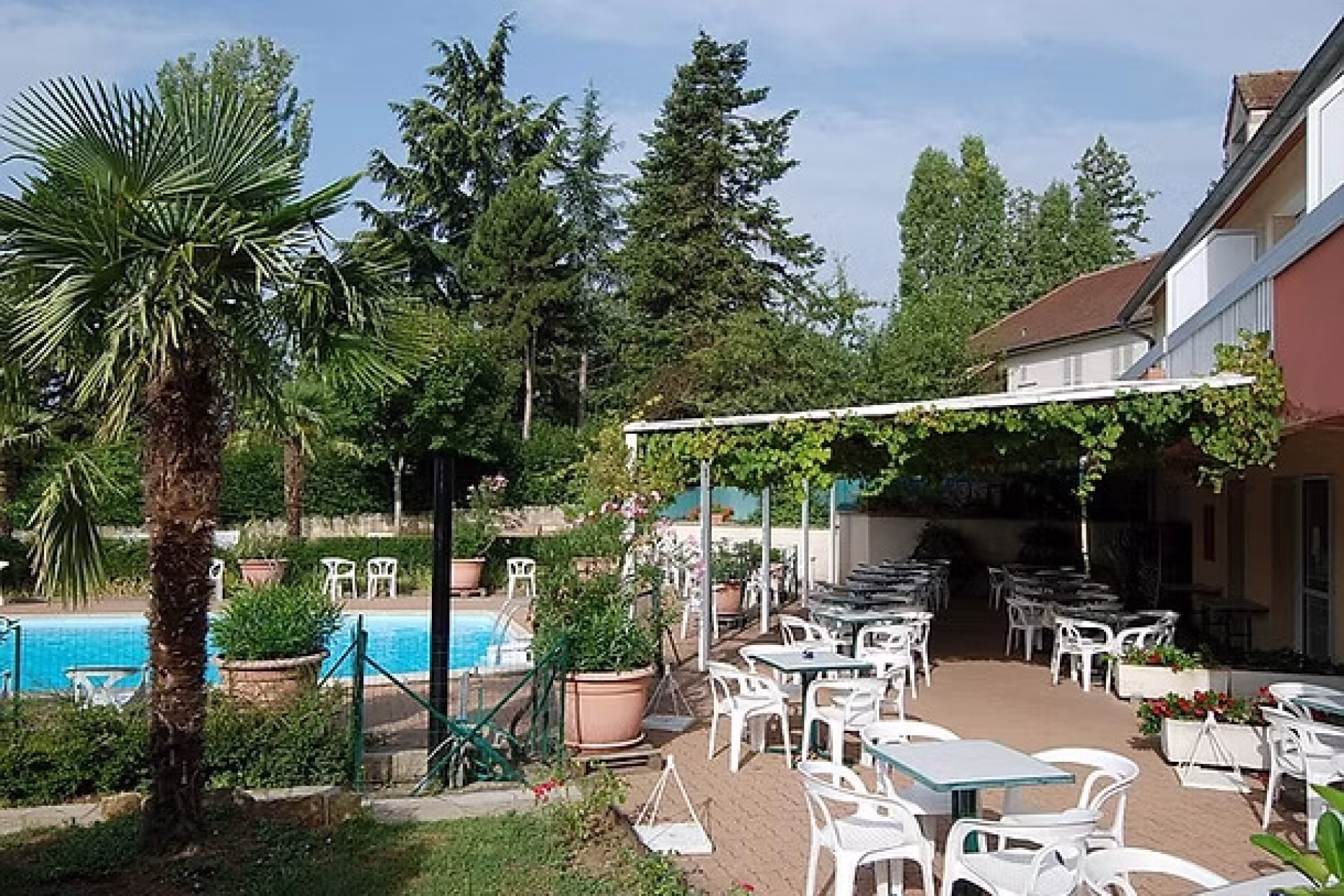 🏨 Hôtel 2* - Jour 1