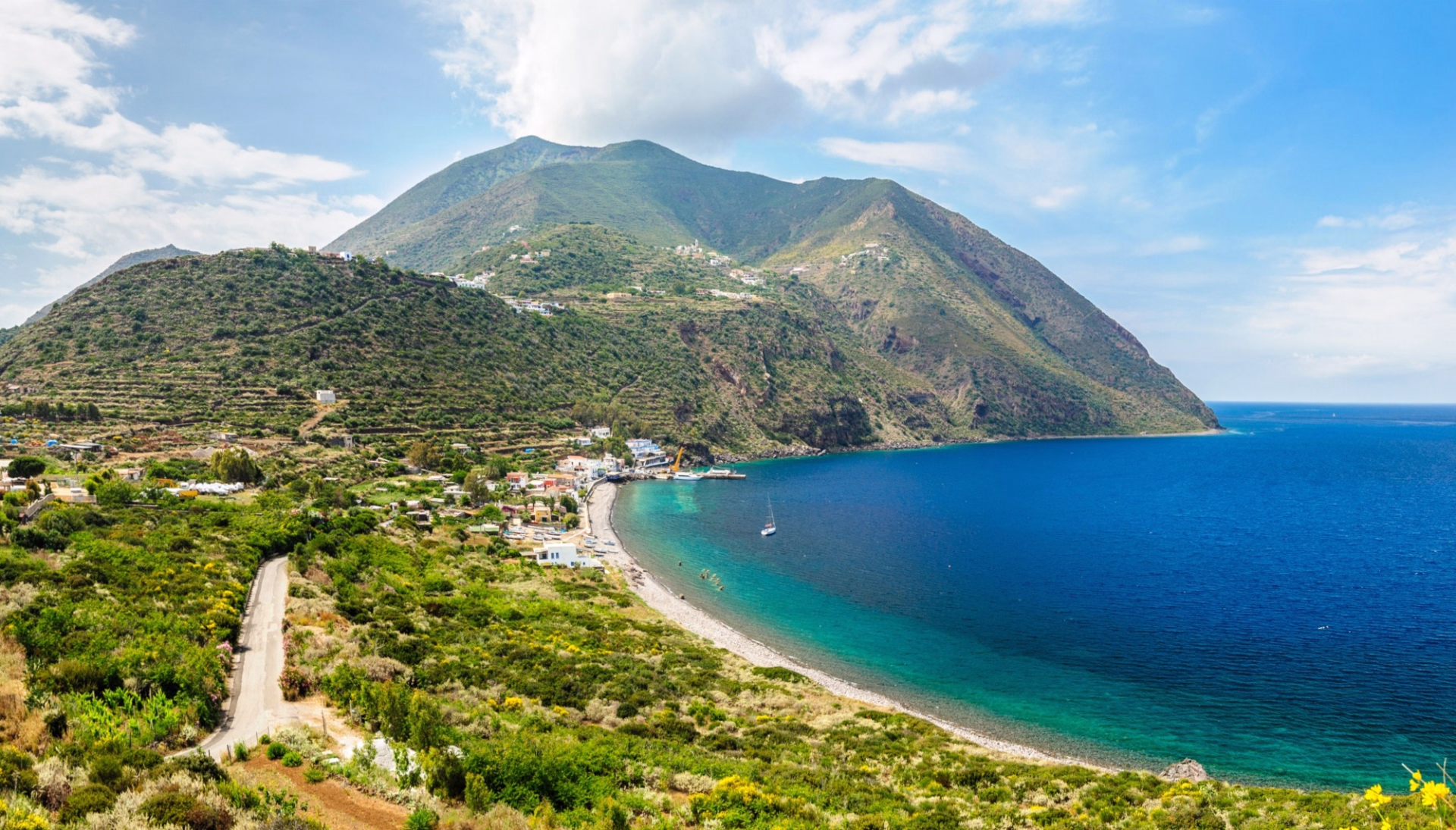 Randonnée volcanique dans les îles Éoliennes en Sicile