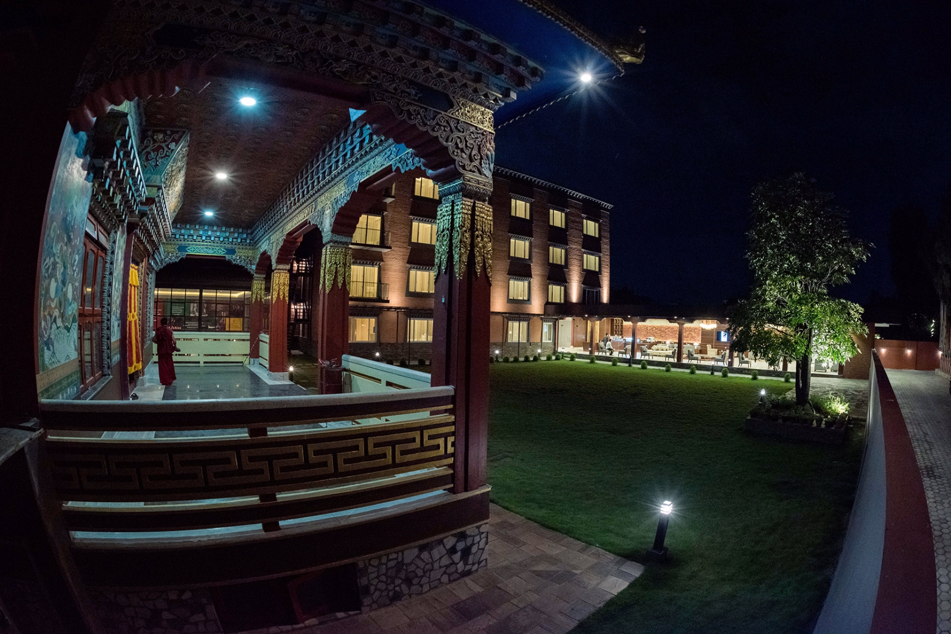 🏨 Hôtel 3* - Jours 2 à 4, 8