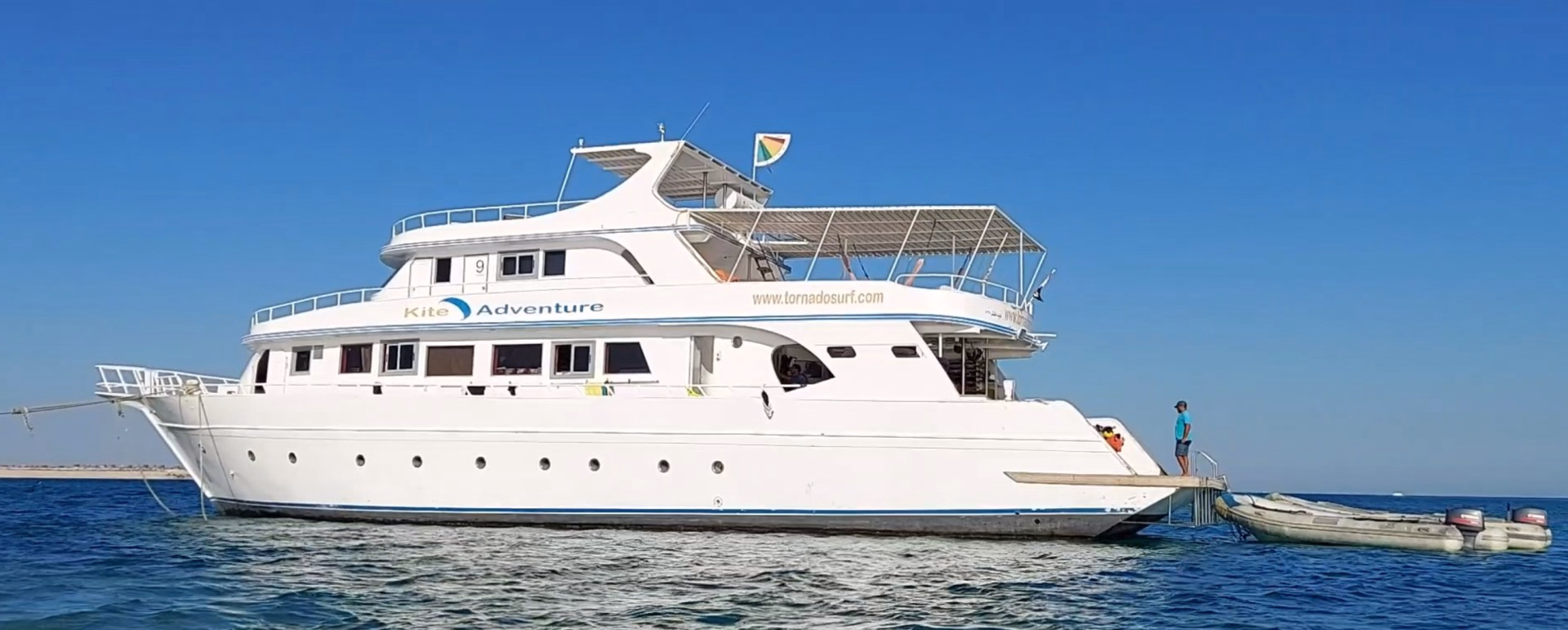 🚢 Bateau de croisière à moteur - Jours 1 à 7