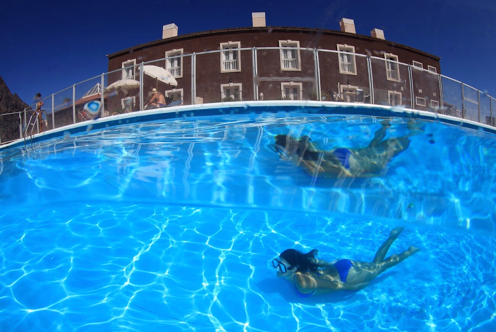 🏨 Hôtel 2* - Jours 6 à 7