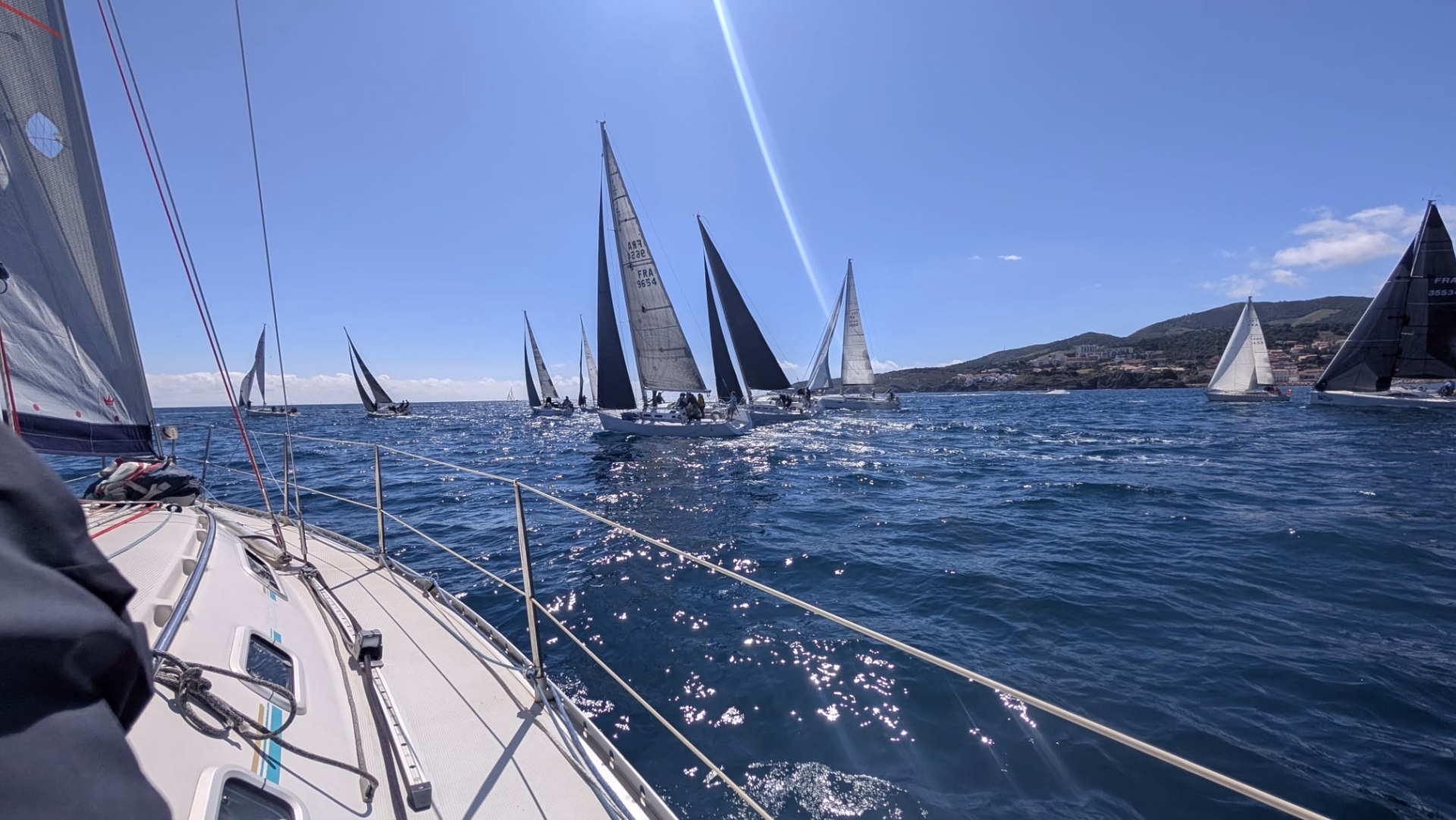 Stage de voile du perfectionnement à l'autonomie sur la côte Vermeille