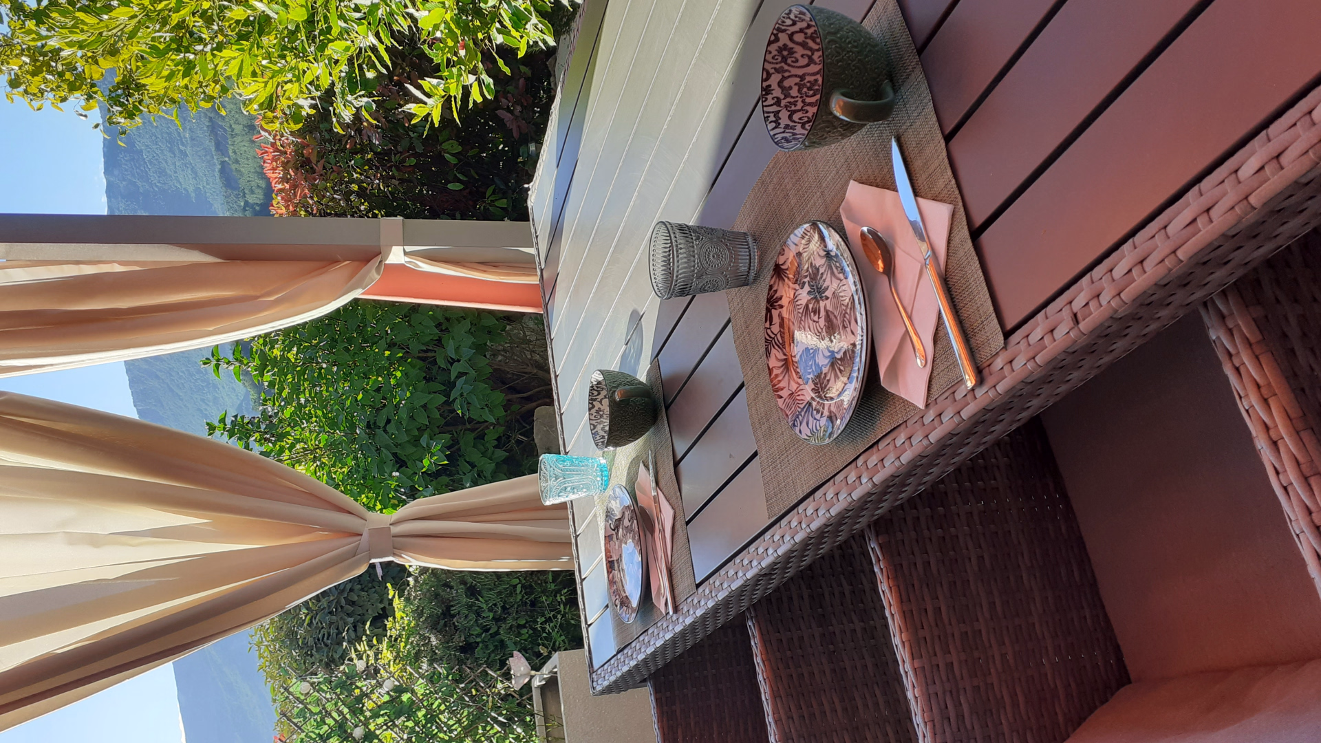 Yoga 100 % féminine Orpierre Alpes Provençales