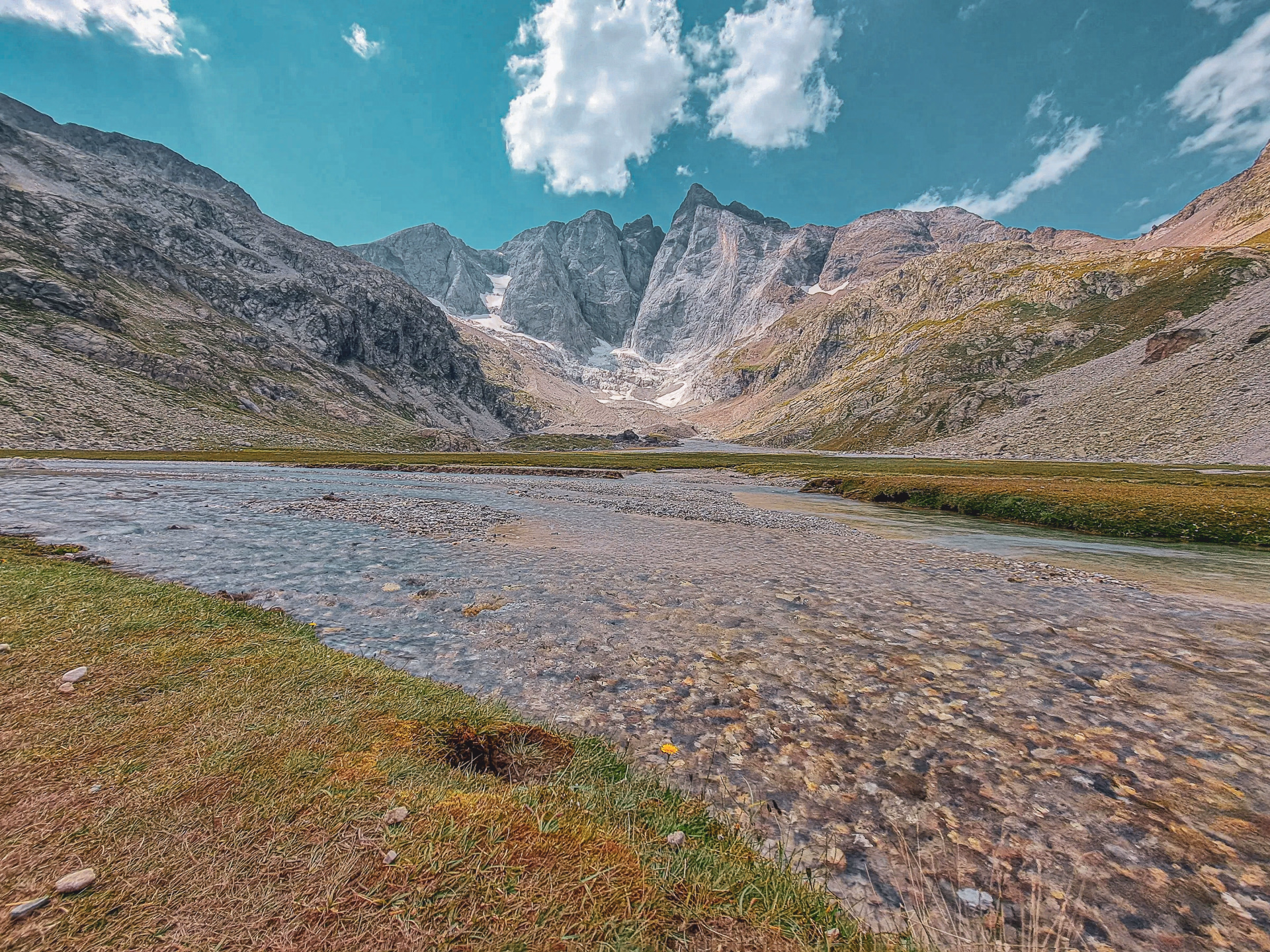 Stage de trail face au Vignemale dans les Pyrénées