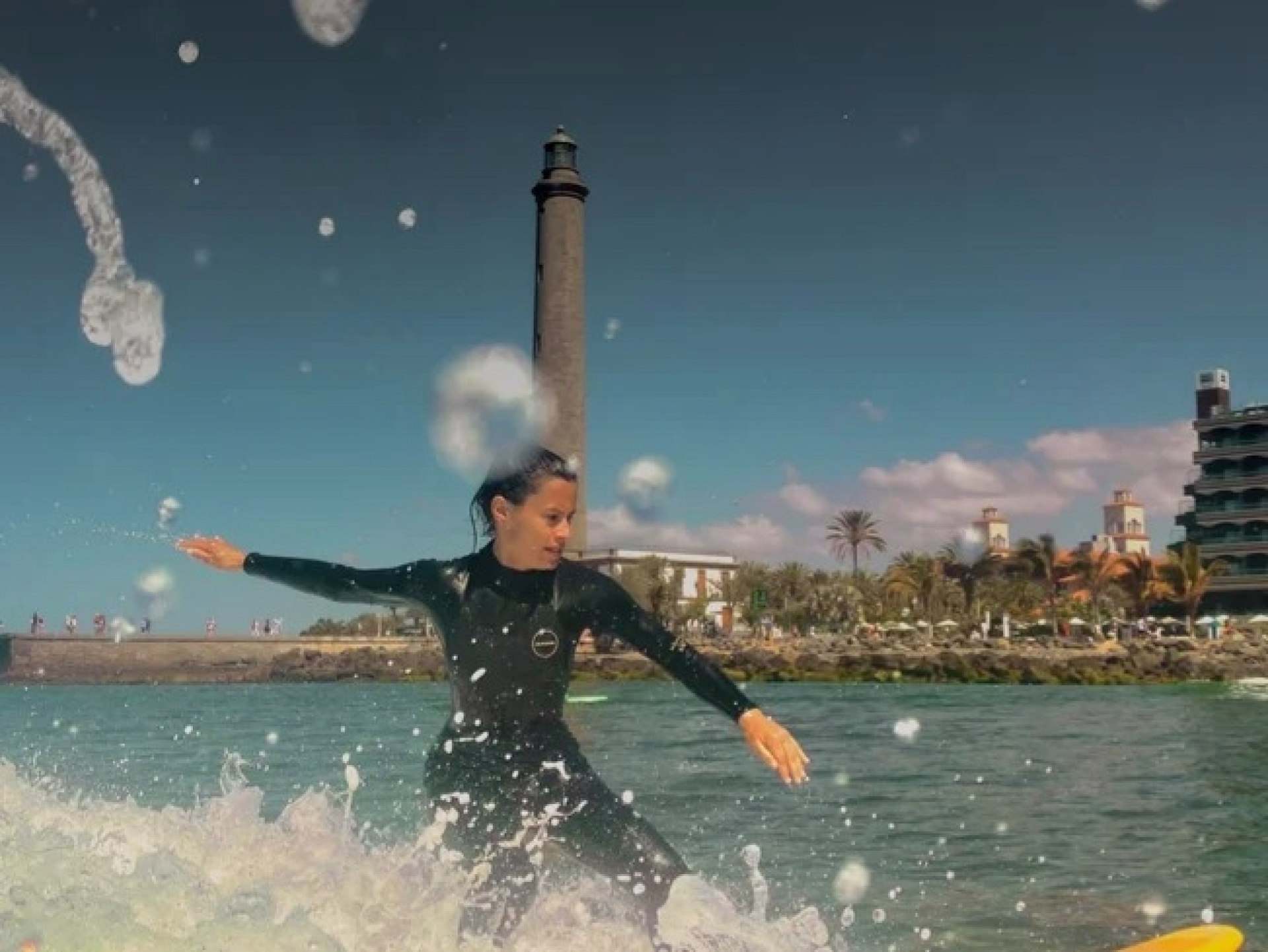 Perfectionnement longboard et ambiance surf aux Canaries