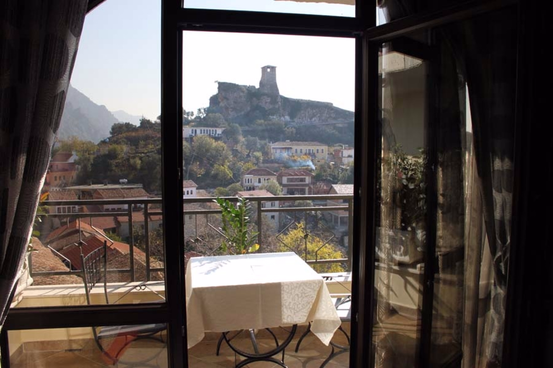 🏩 Hôtel 4* - Jour 14