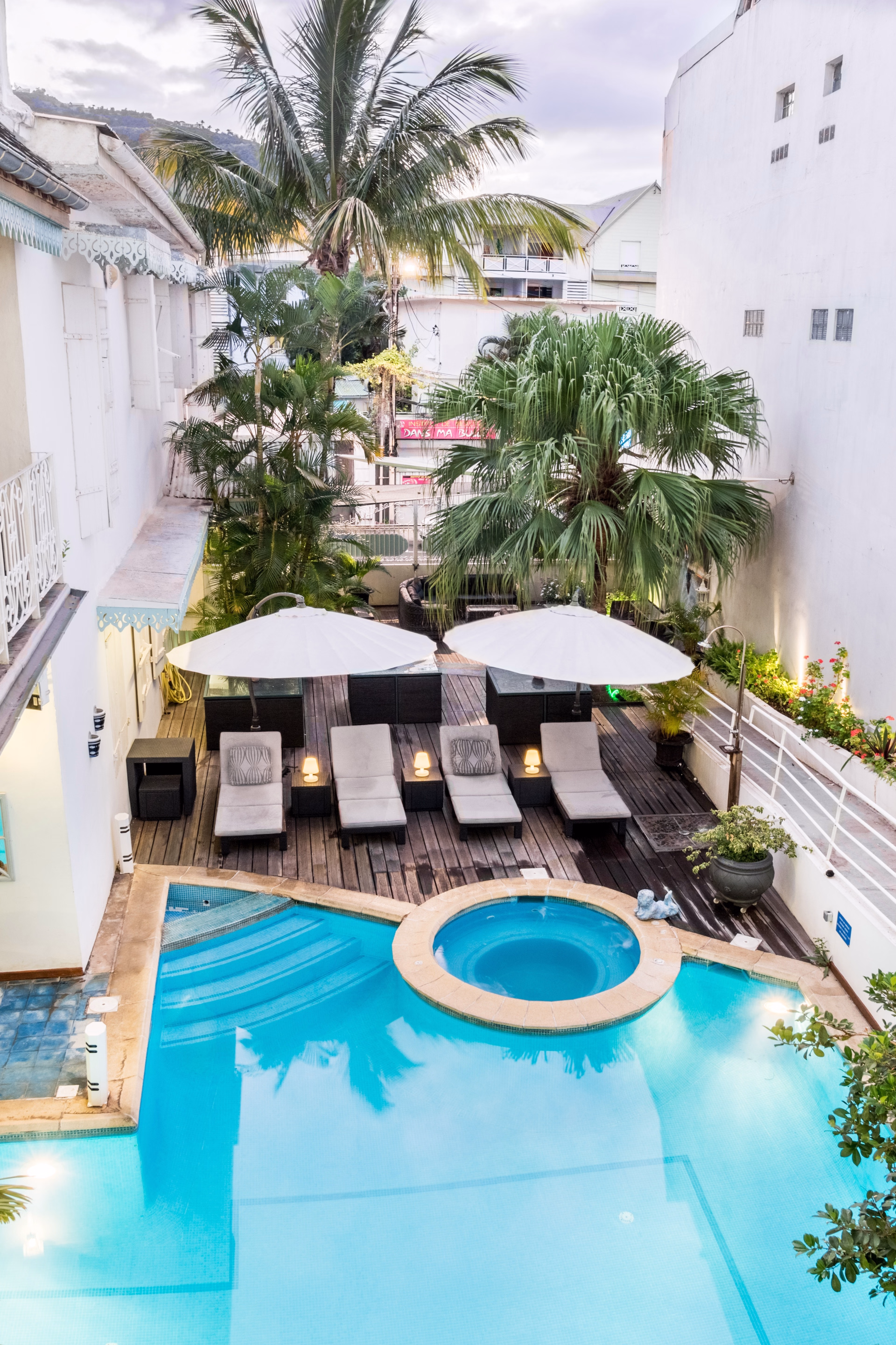 🏨 Hôtel 3* - Jour 1