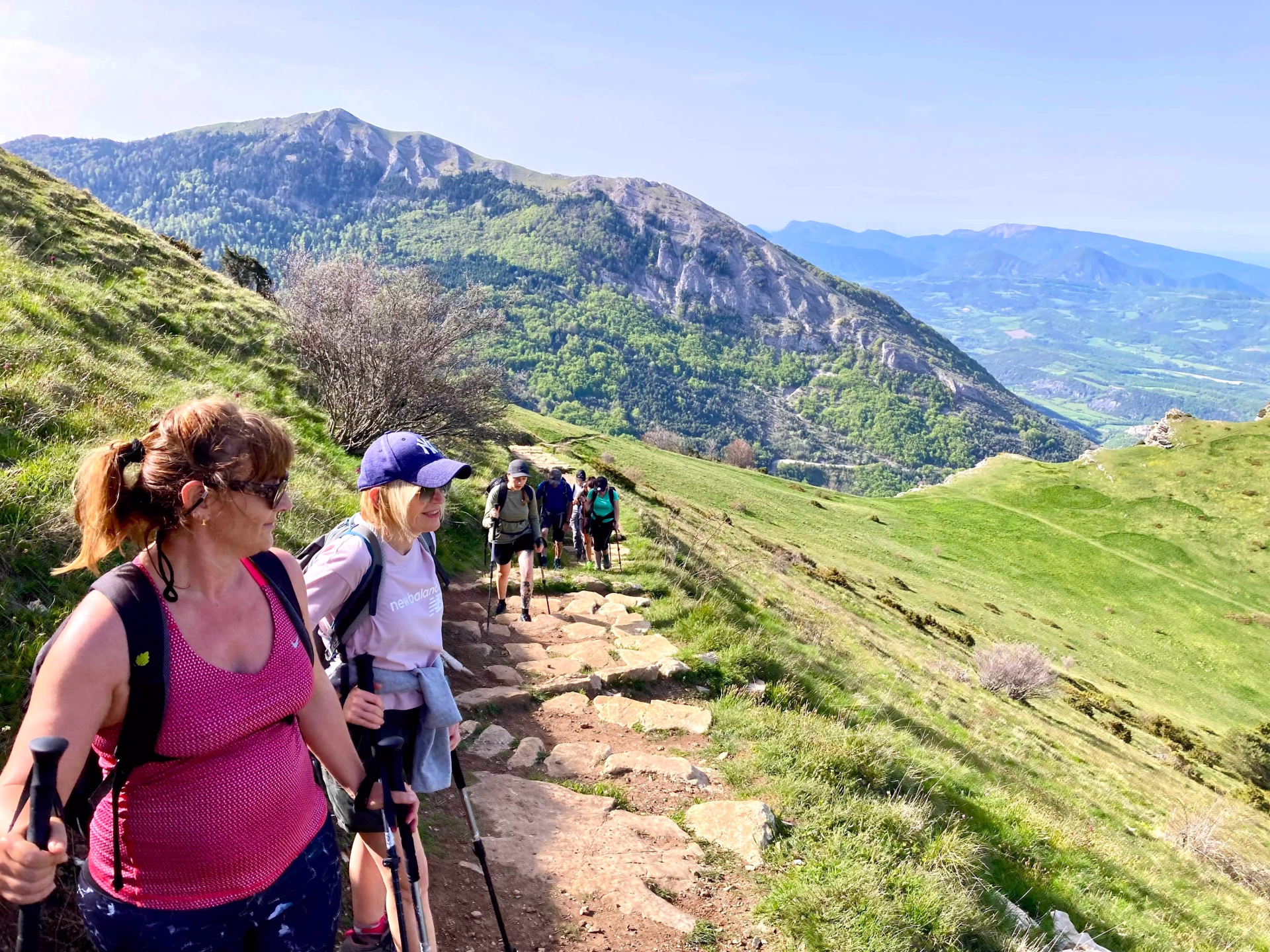 Retraite Voix & Nature : chant, yoga et randonnée en Drôme provençale