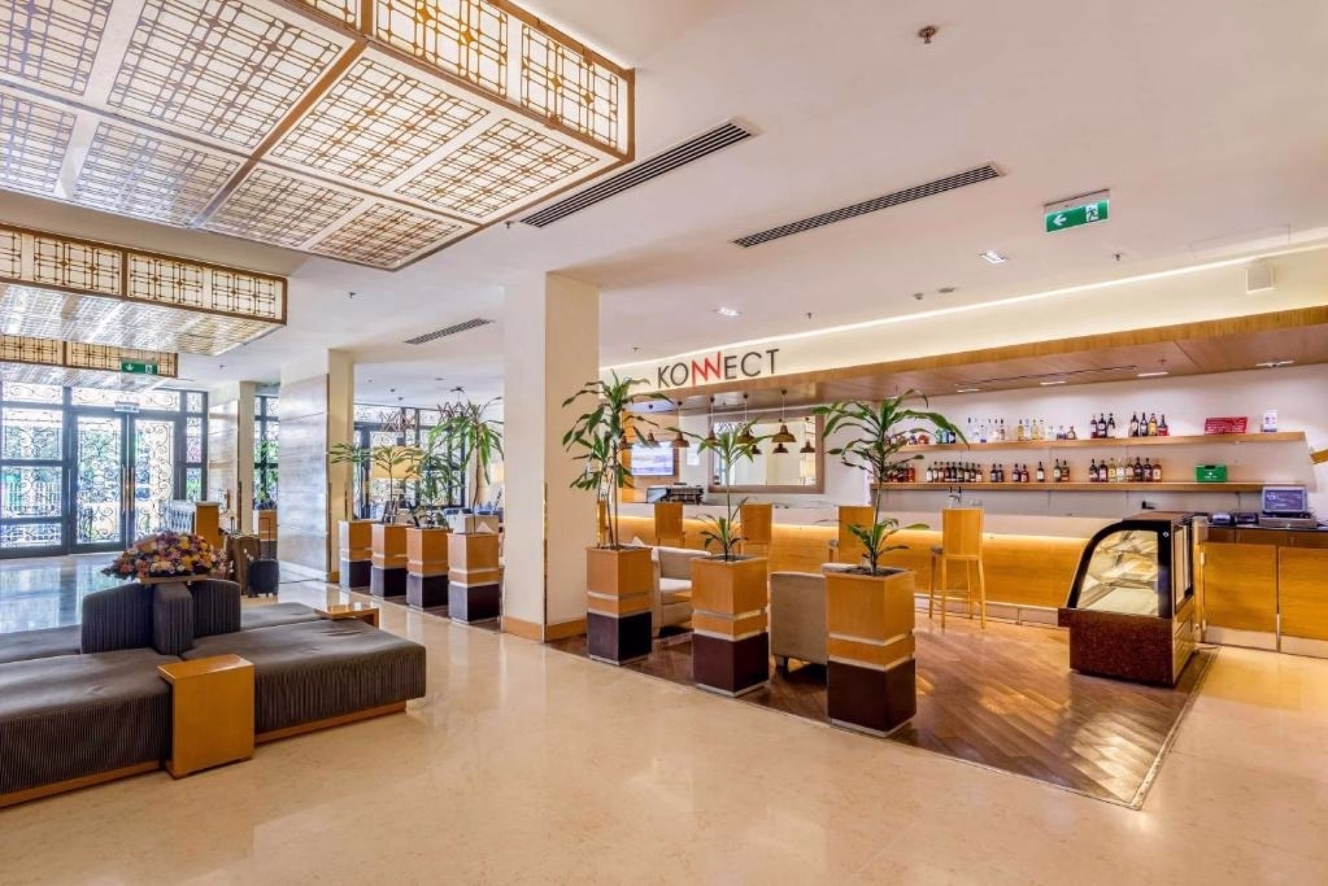 🏨 Hôtel 4* - Jour 1