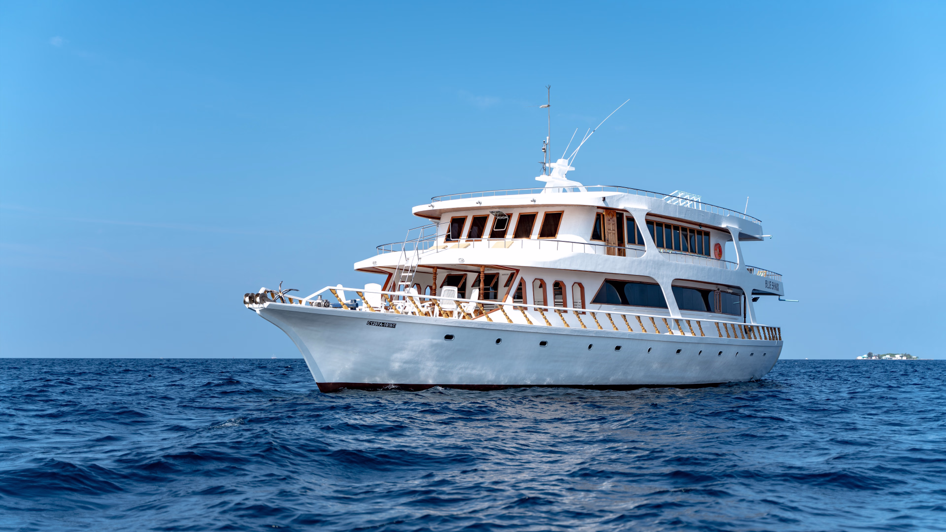 🚢 Bateau de croisière à moteur - Jours 1 à 10
