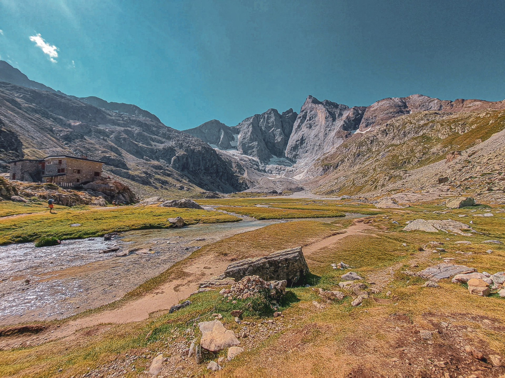 Stage de trail face au Vignemale dans les Pyrénées