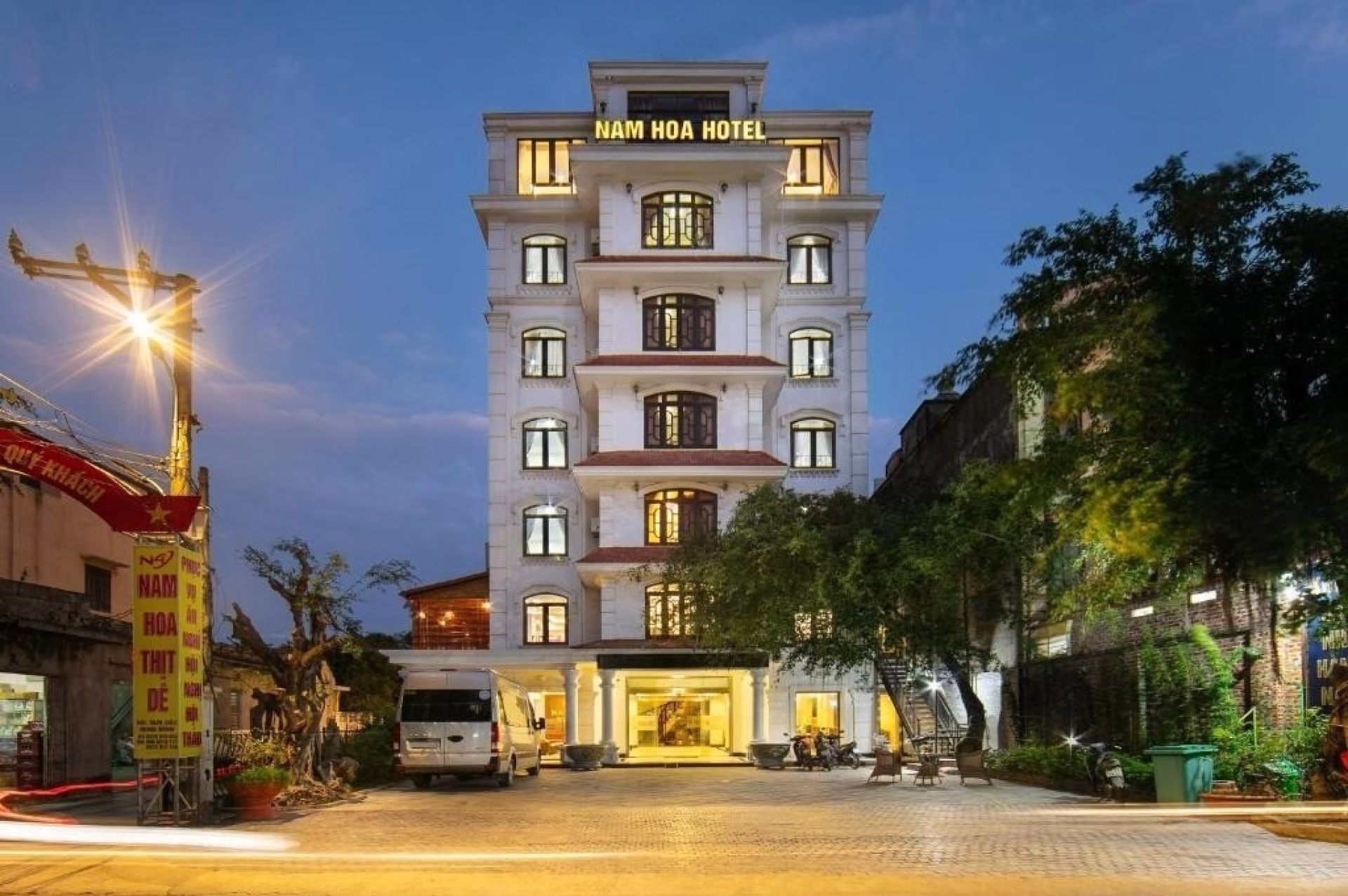 🏨 Hôtel 3* - Jours 11 à 12