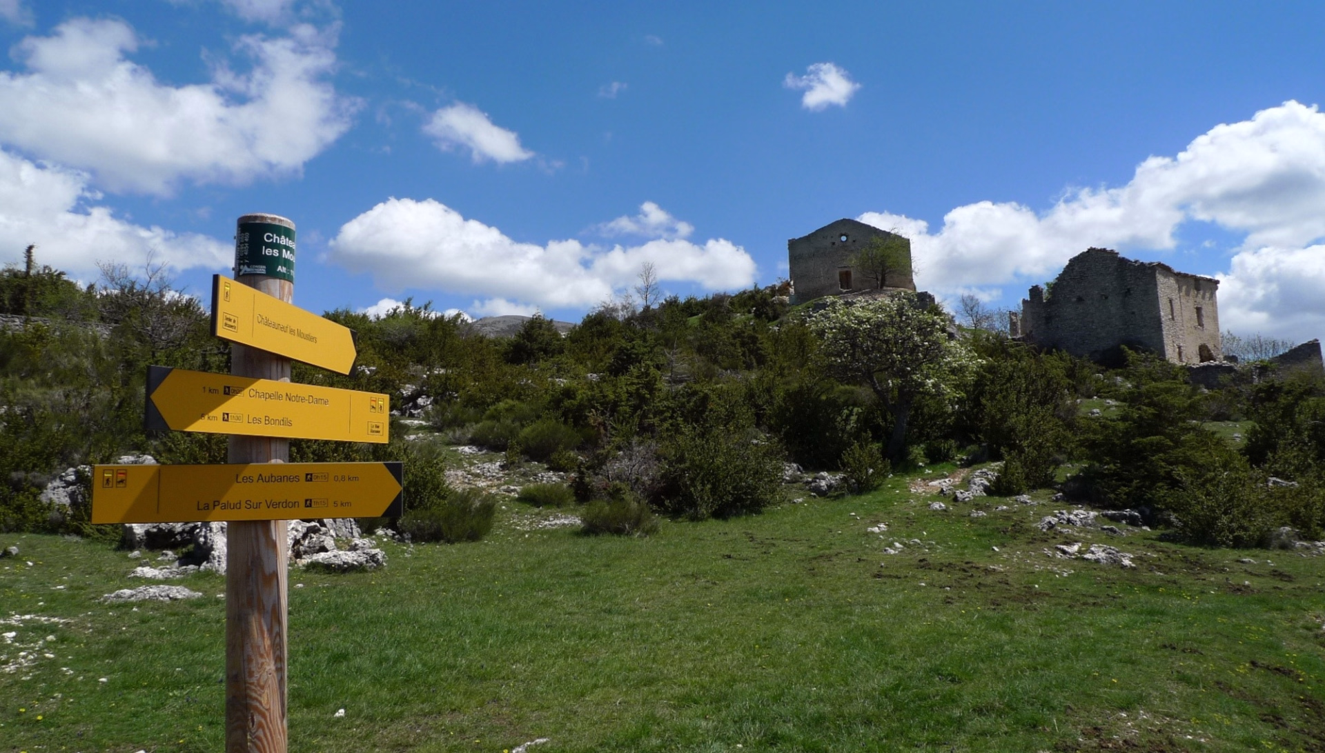 Randonnée dans les Gorges du Verdon et villages provençaux
