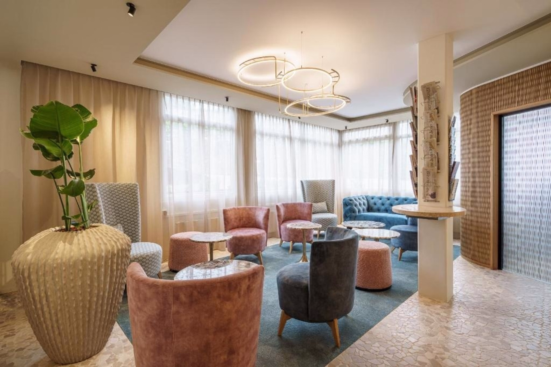 🏨 Hôtel 3* - Jours 6 à 7