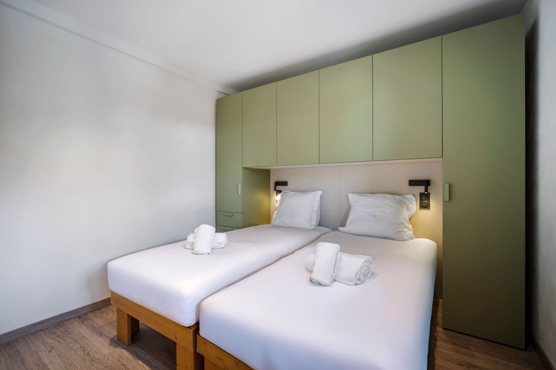 🏨 Hôtel 2* - Jours 1 à 3