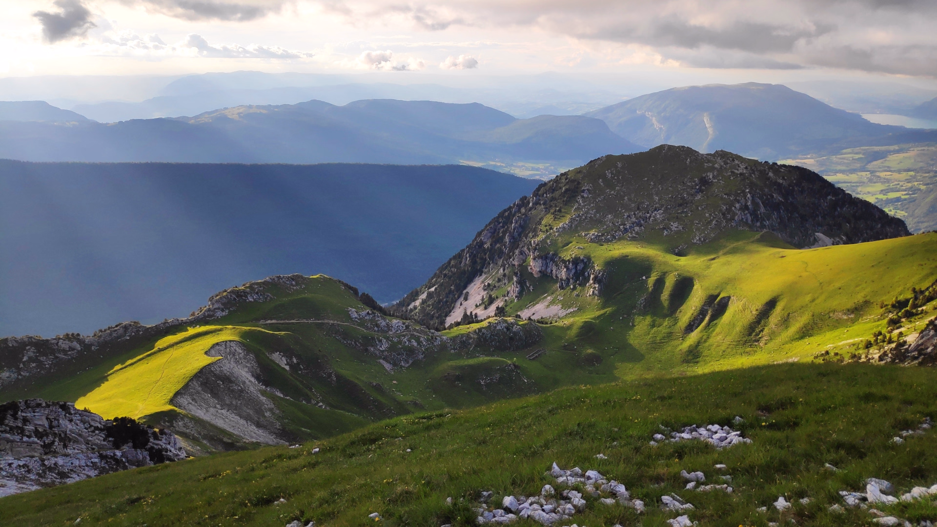 Randonnée sauvage et refuges au cœur des Bauges