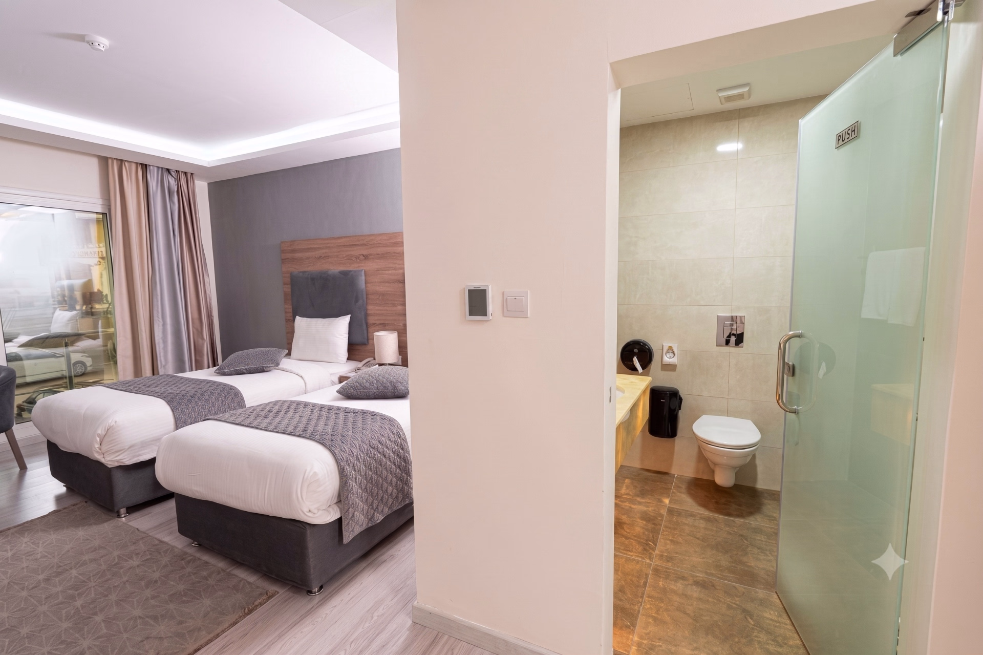 🏨 Hôtel 4* - Jours 4 à 6