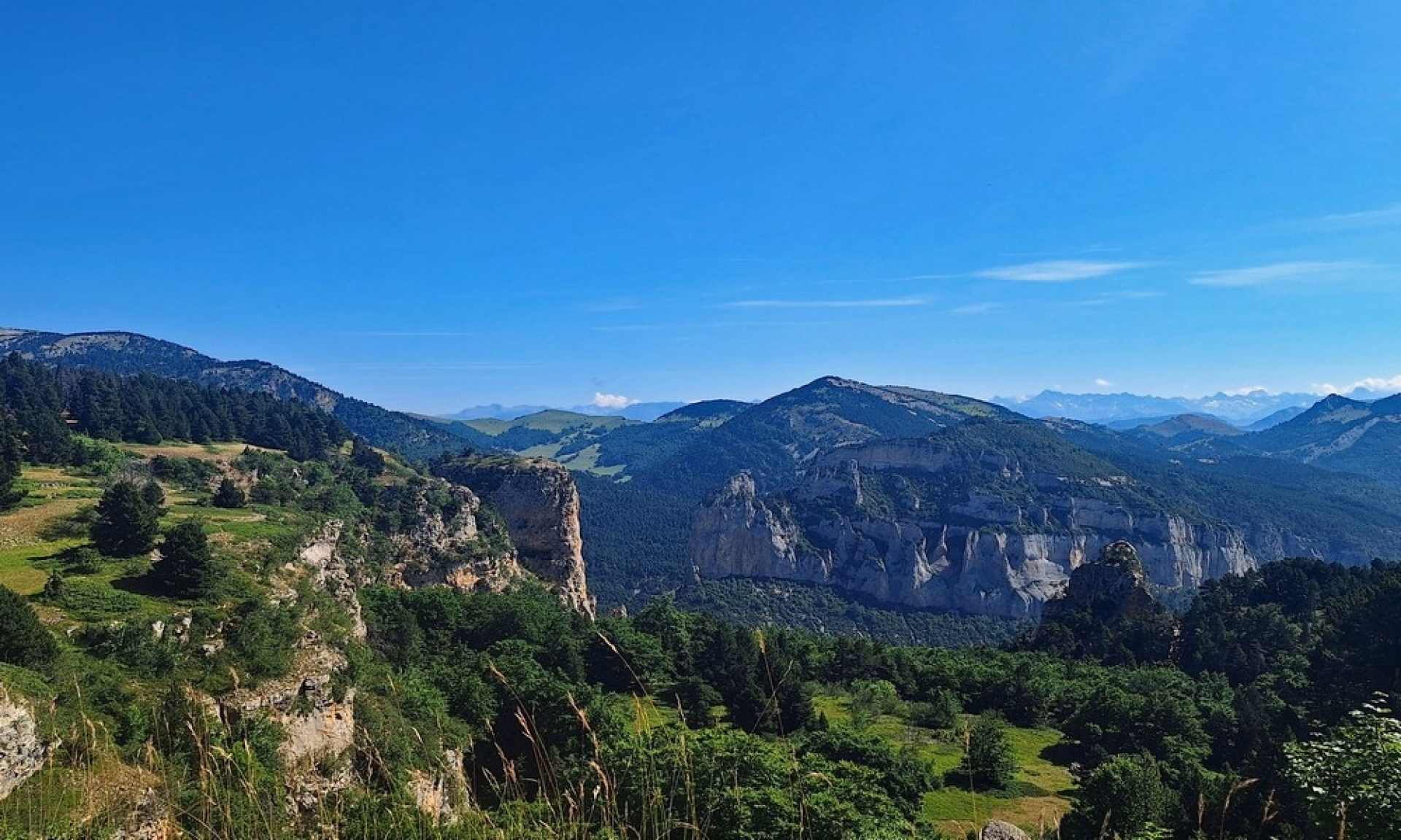 Randonnée du Mont Aiguille aux Hauts Plateaux du Vercors