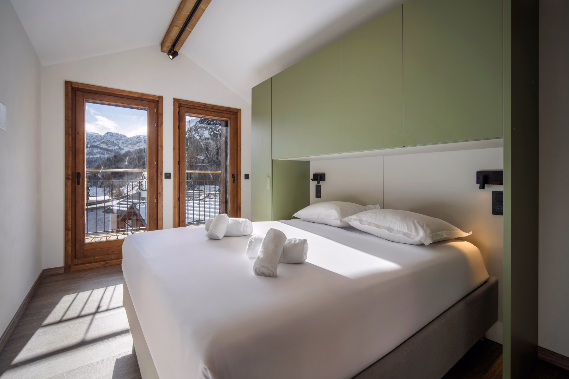 🏨 Hôtel 2* - Jours 1 à 6